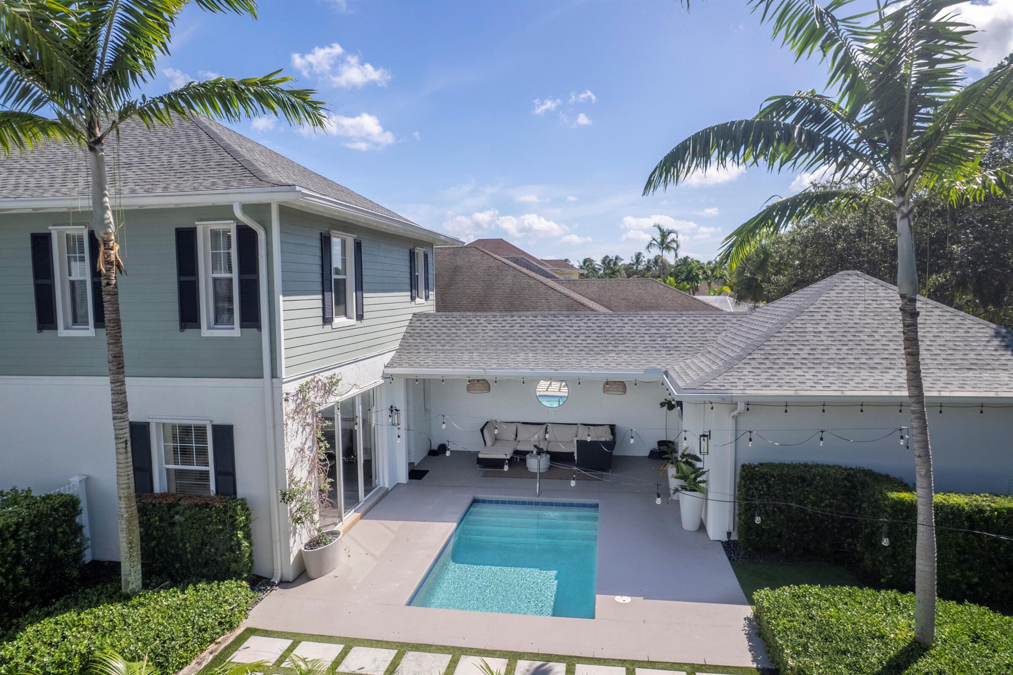 2632 E Community Drive