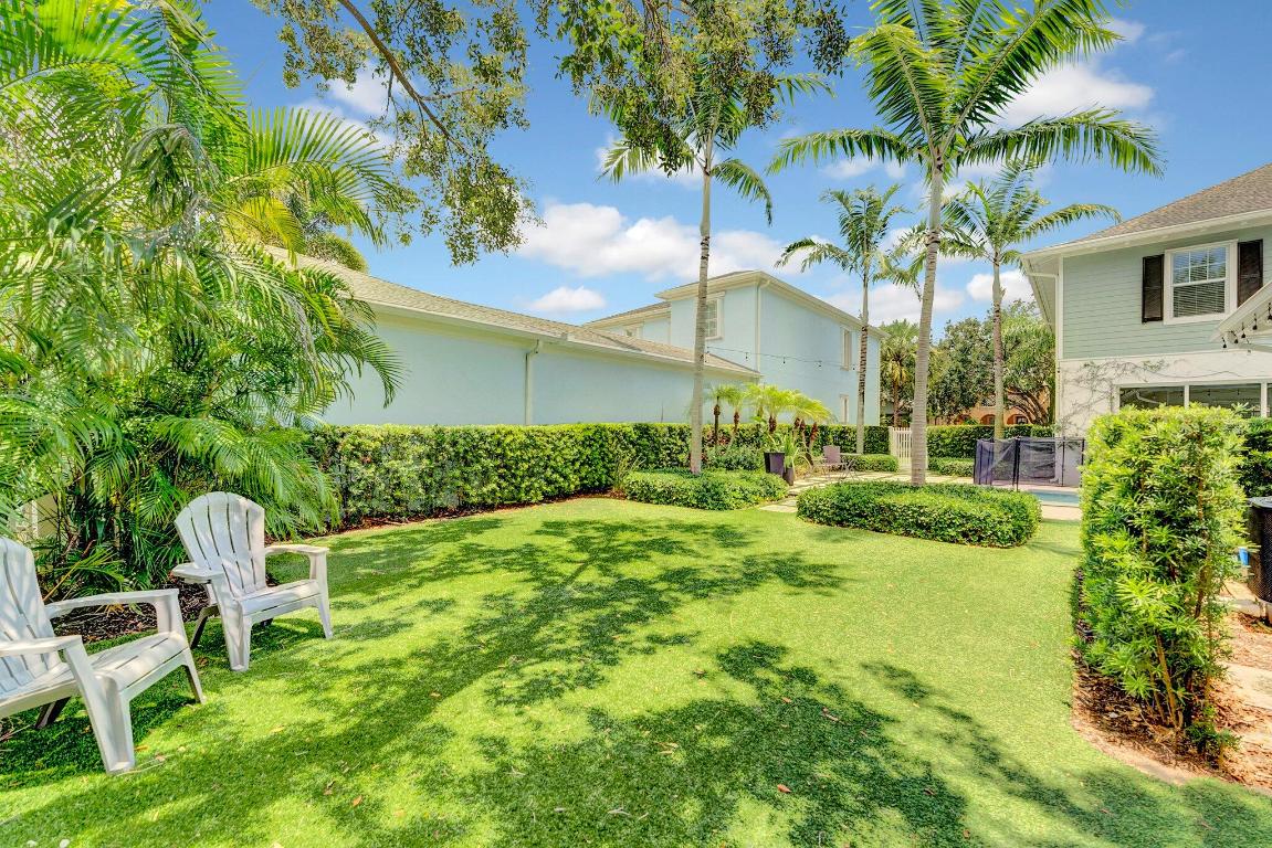 2632 E Community Drive