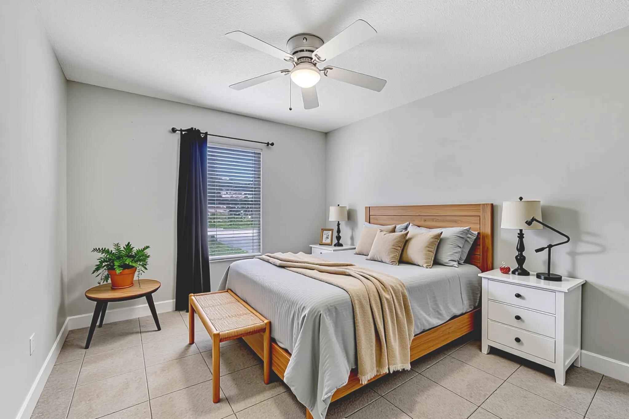 1918 SE Cheltenham Street