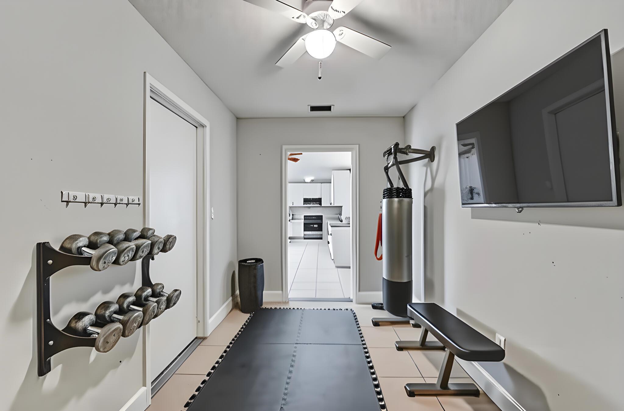 1918 SE Cheltenham Street