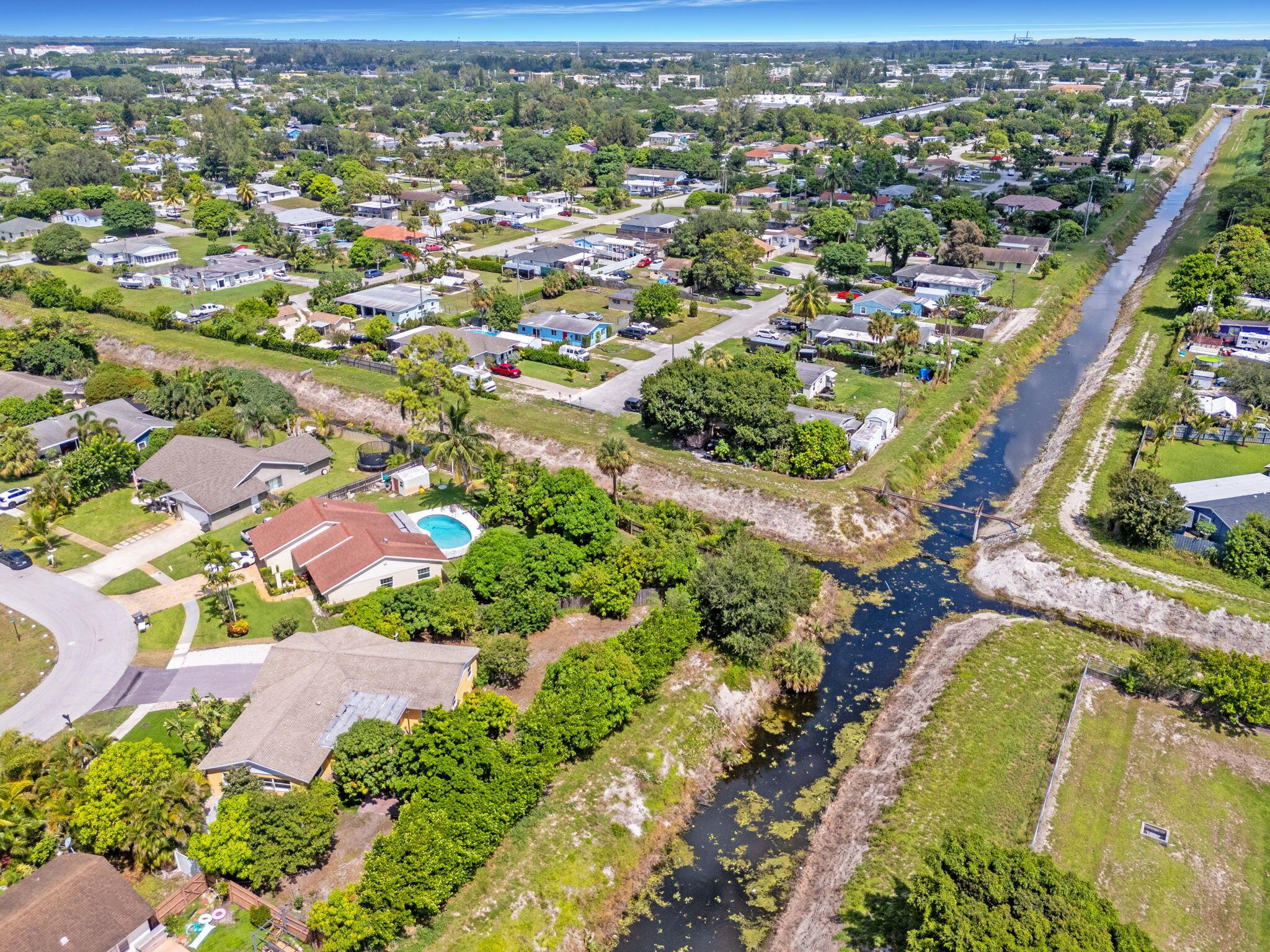 1460 Woodcrest Road E