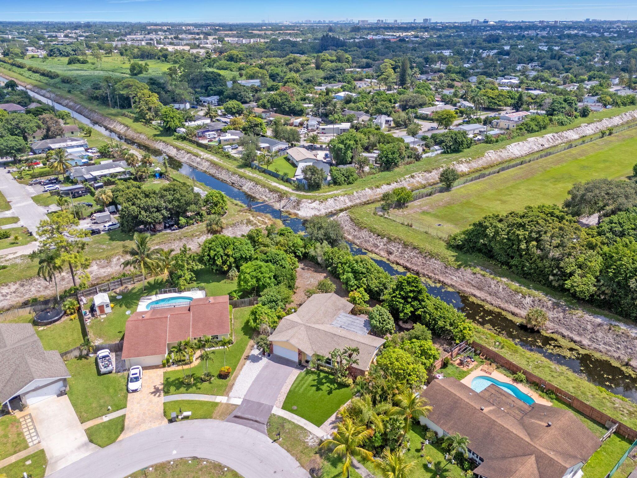 1460 Woodcrest Road E