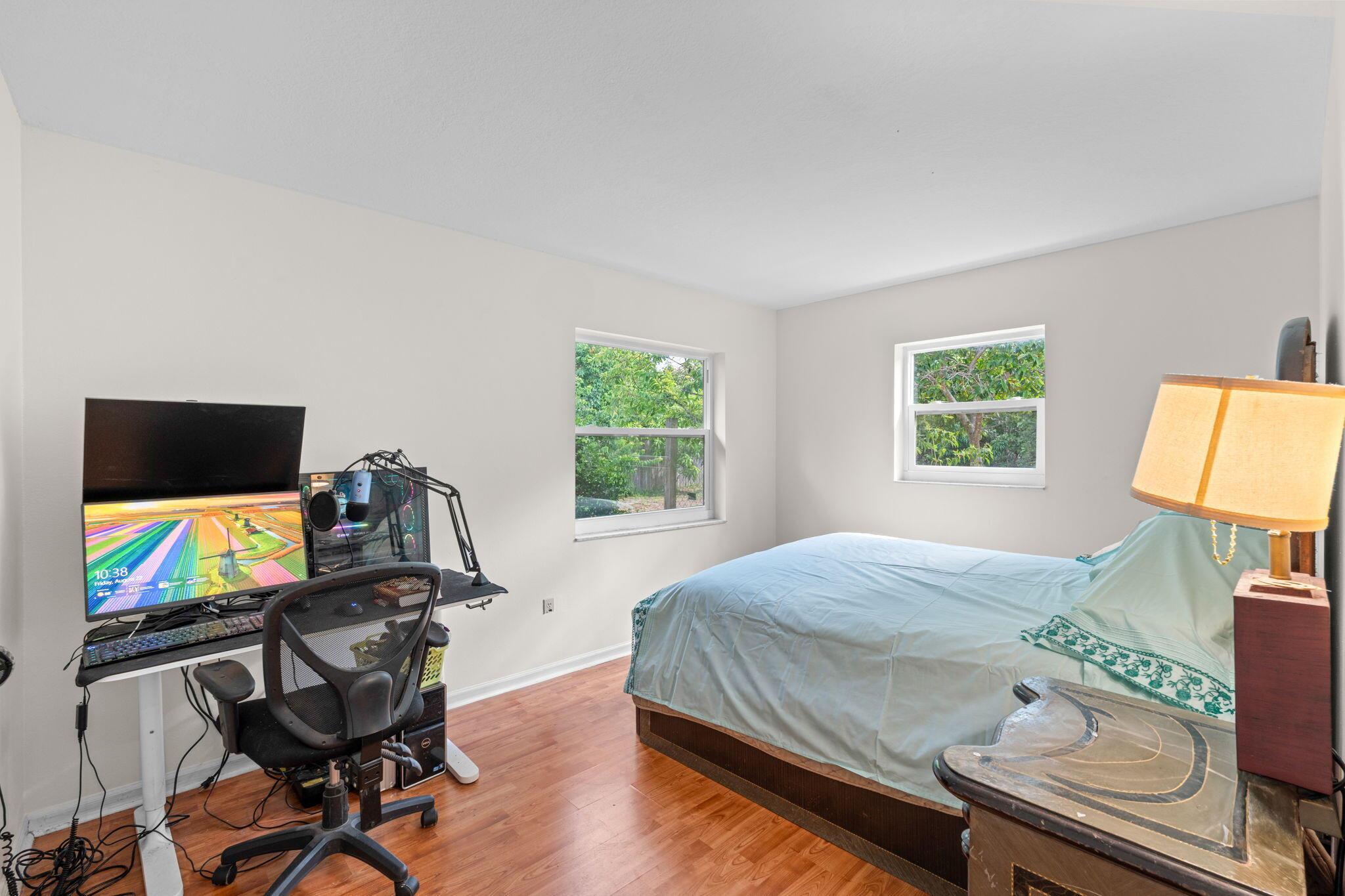 1460 Woodcrest Road E