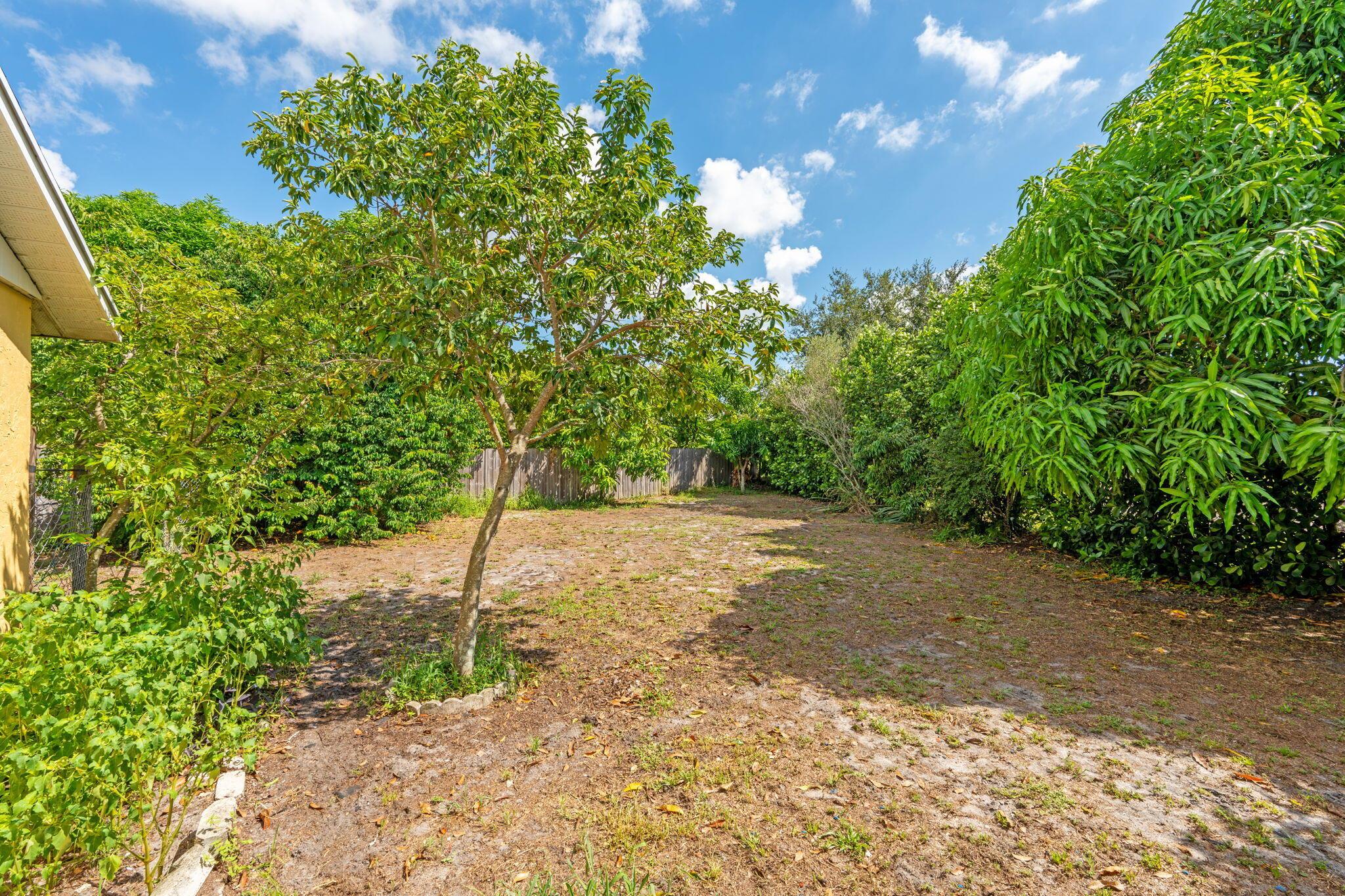 1460 Woodcrest Road E