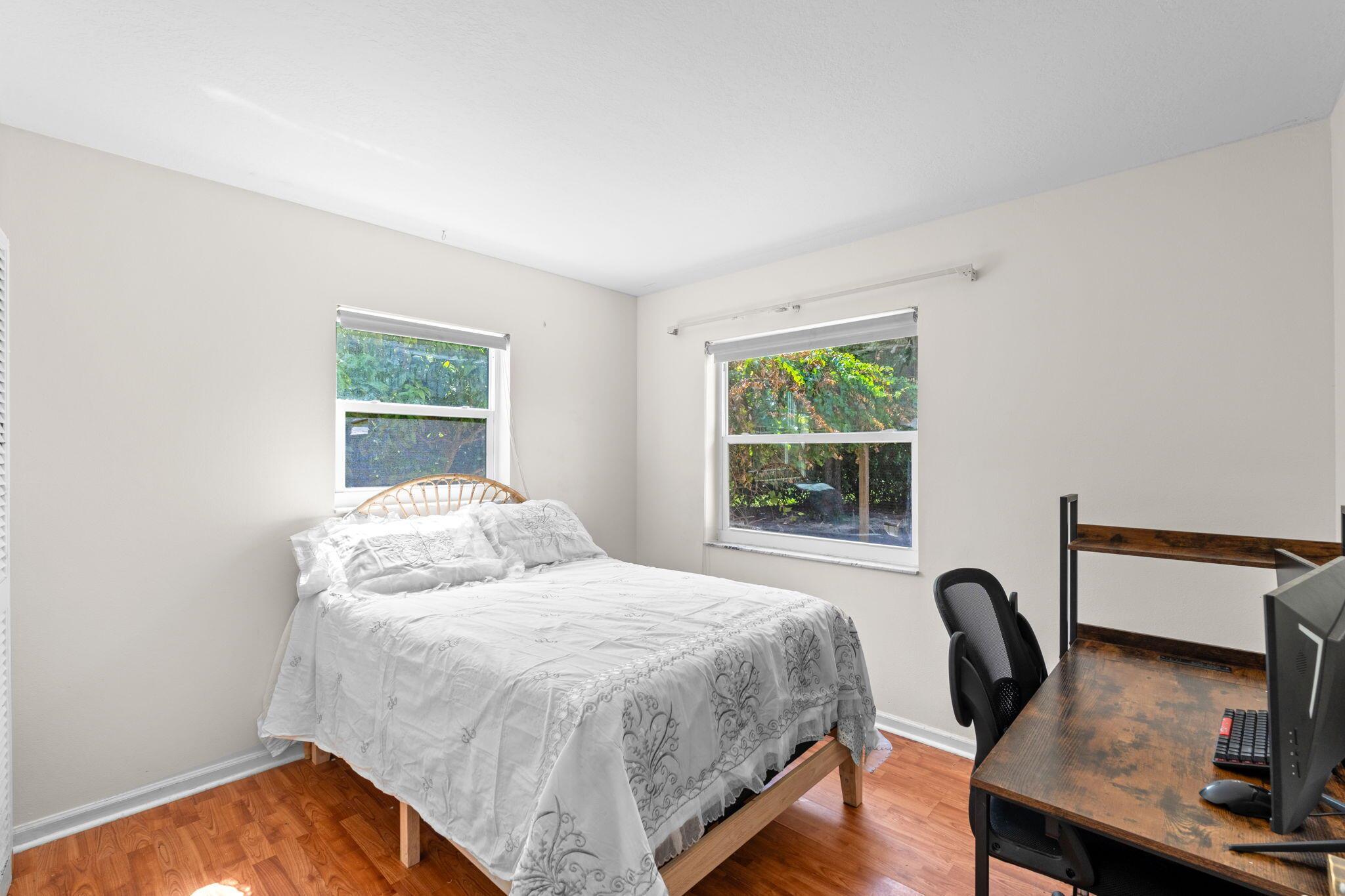 1460 Woodcrest Road E