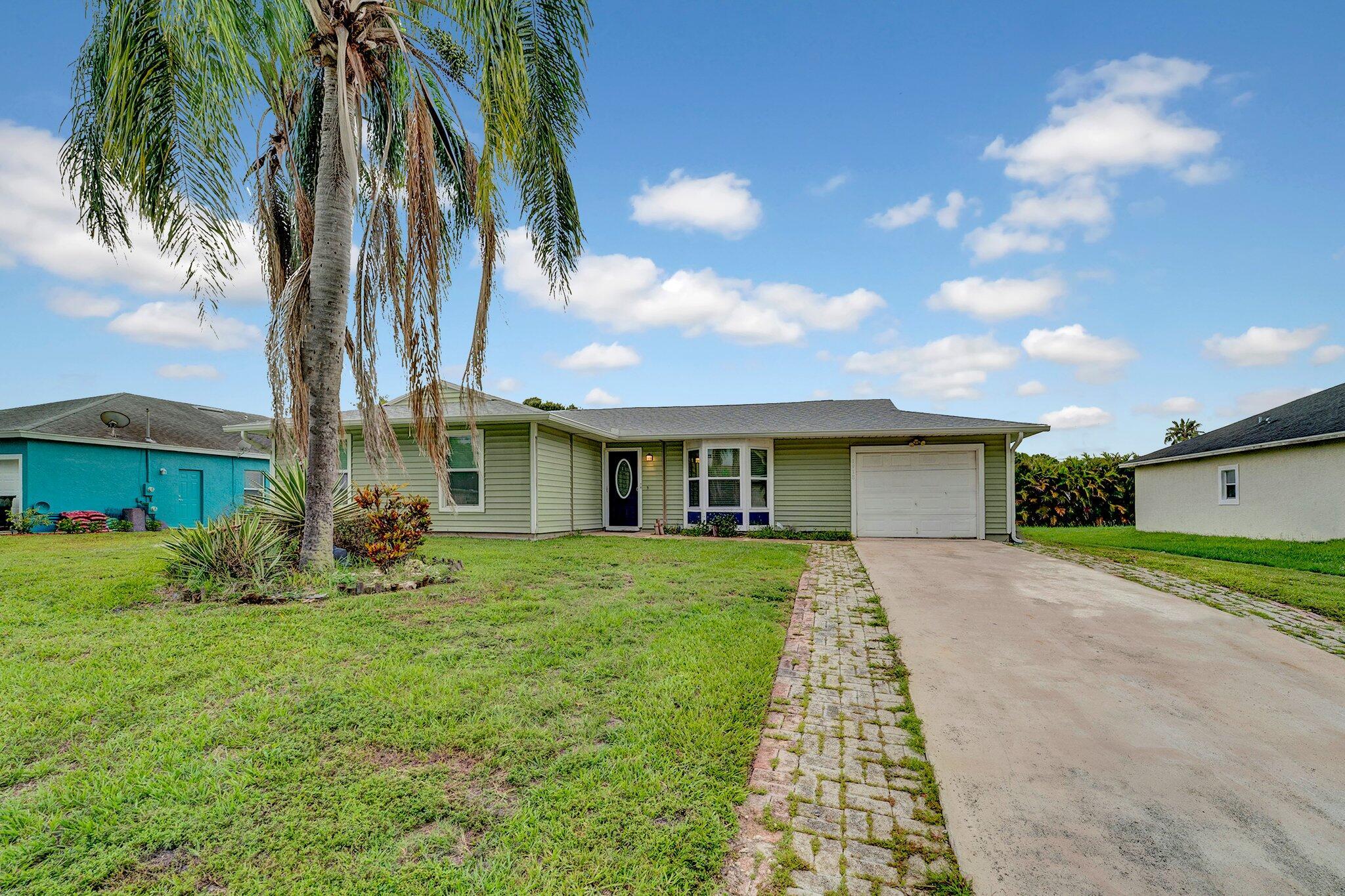 1918 SE Cheltenham Street