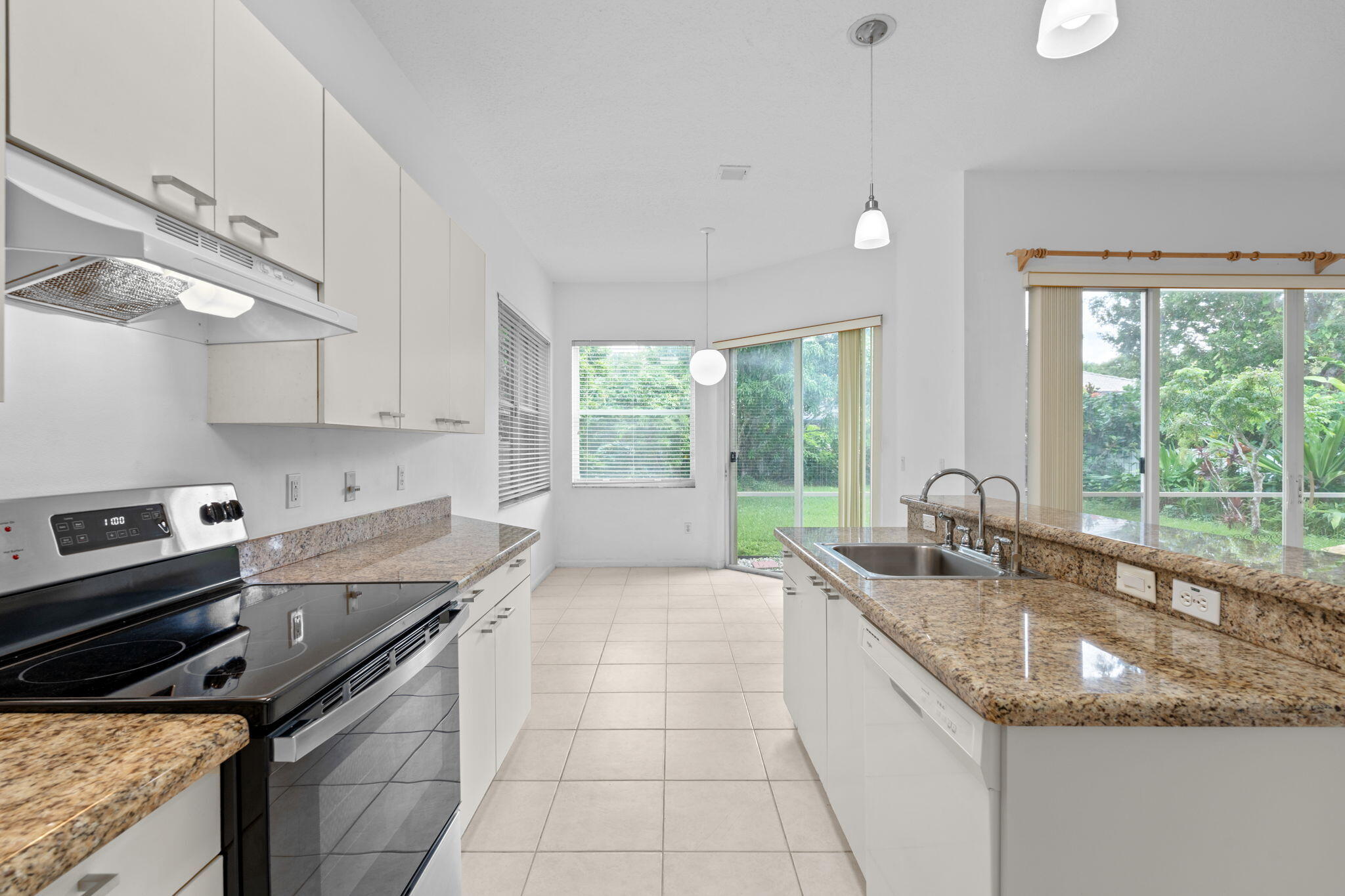2018 Reston Circle