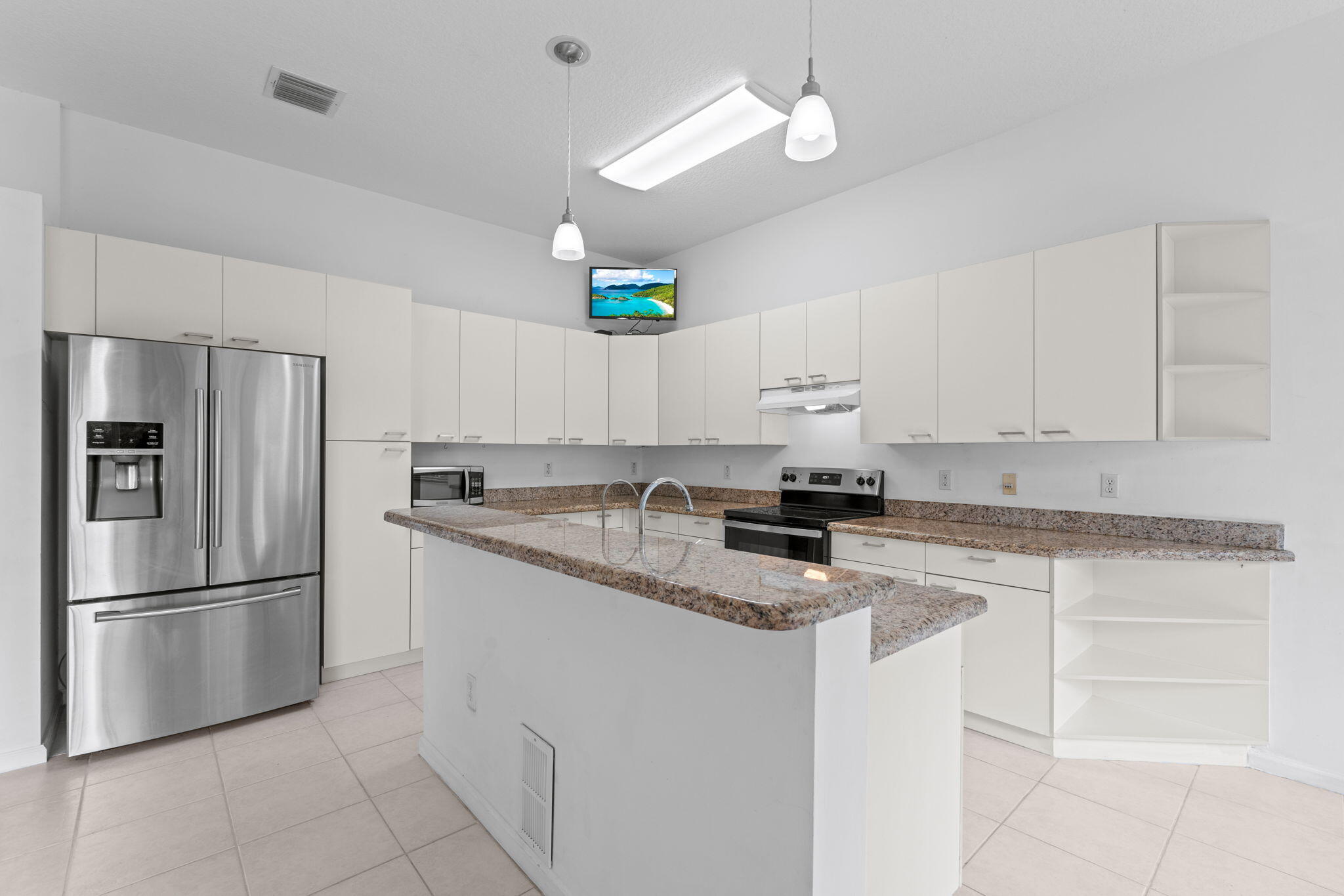 2018 Reston Circle