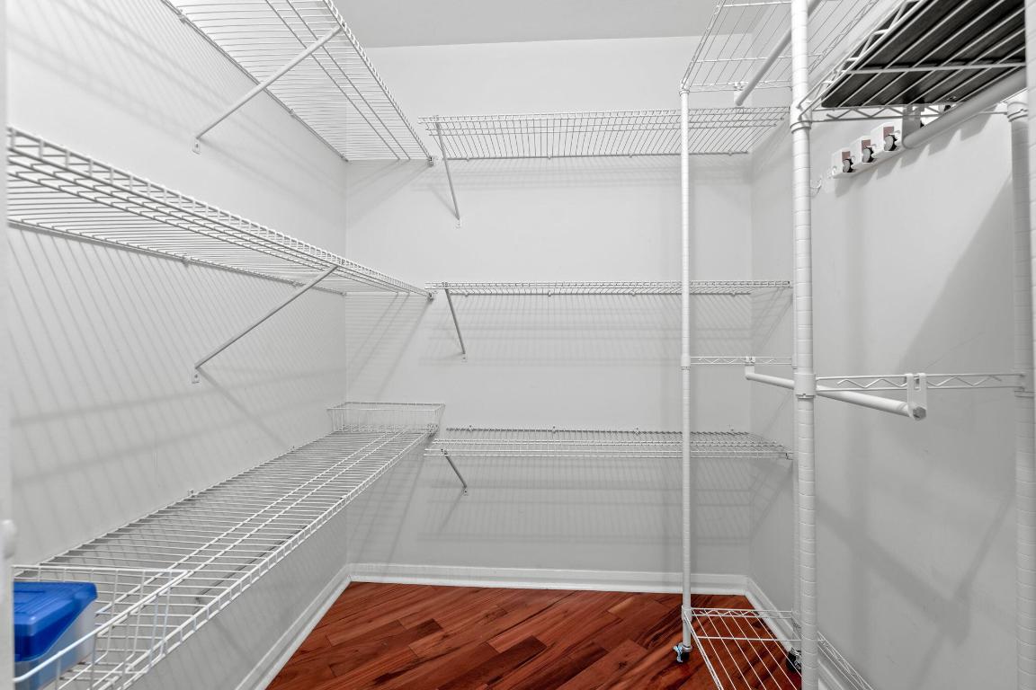 124 Lakeshore Drive 5290