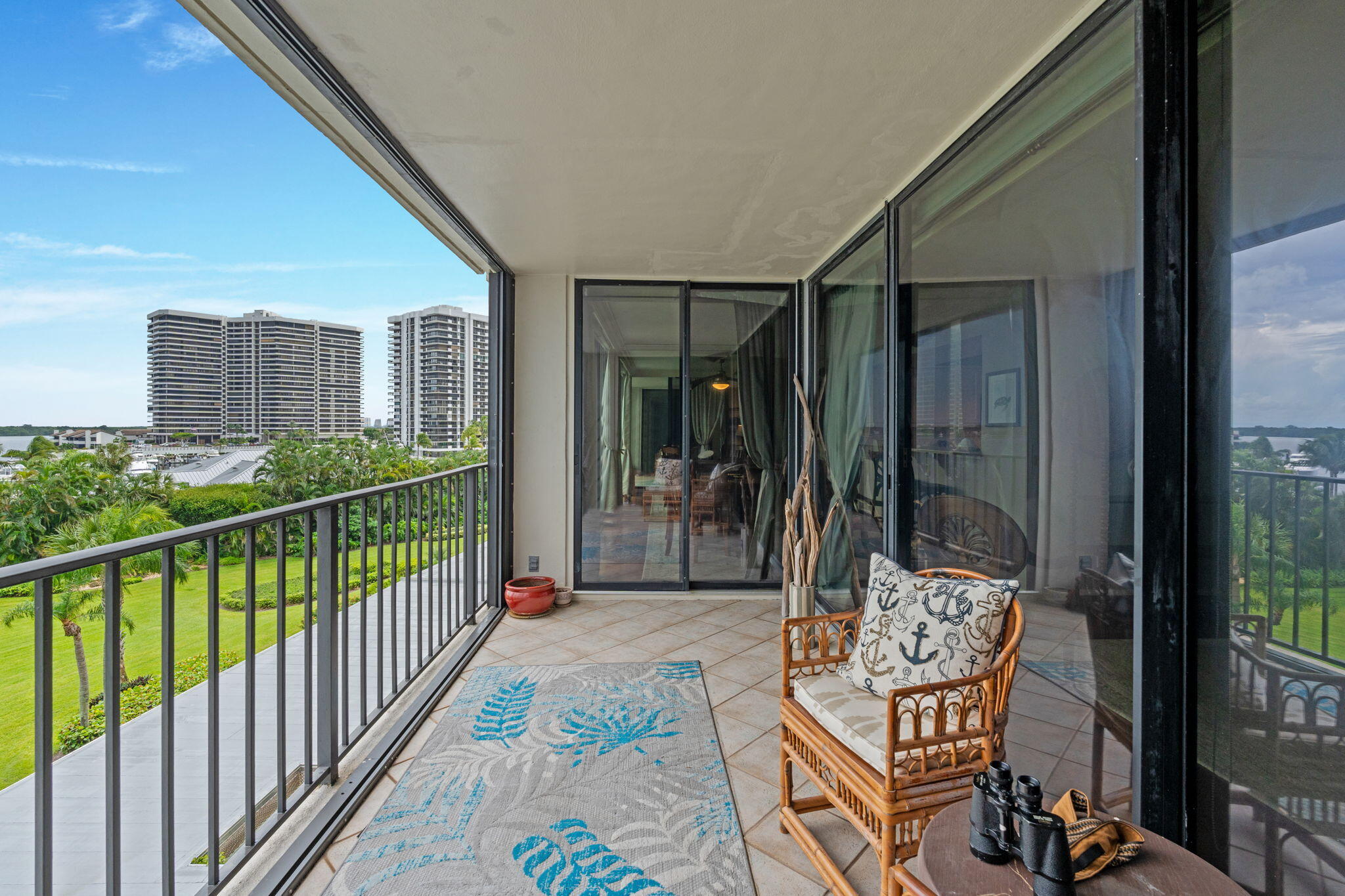 124 Lakeshore Drive 5290