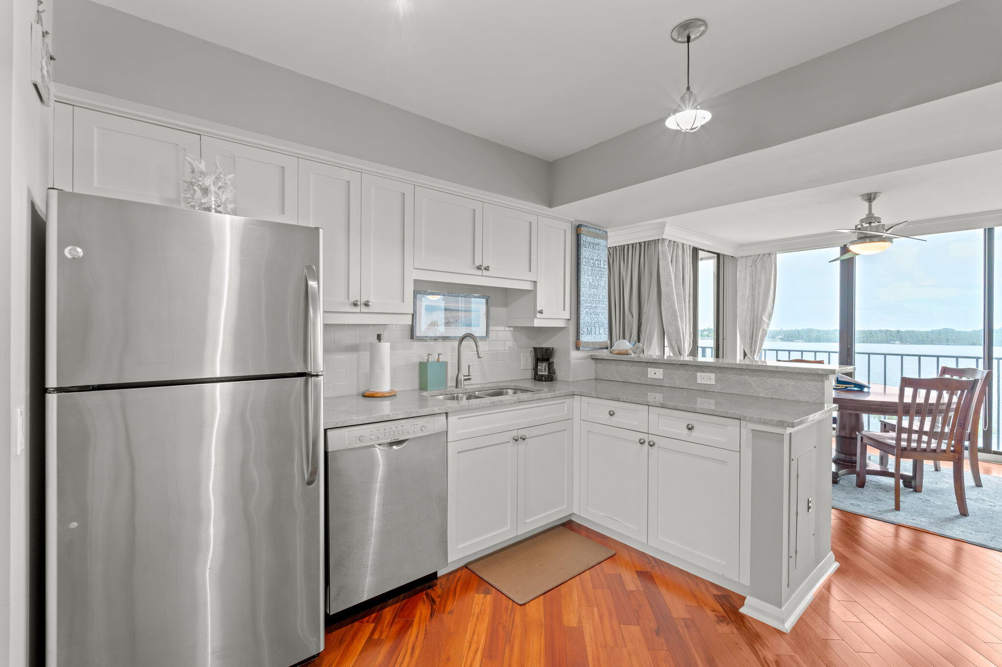 124 Lakeshore Drive 5290