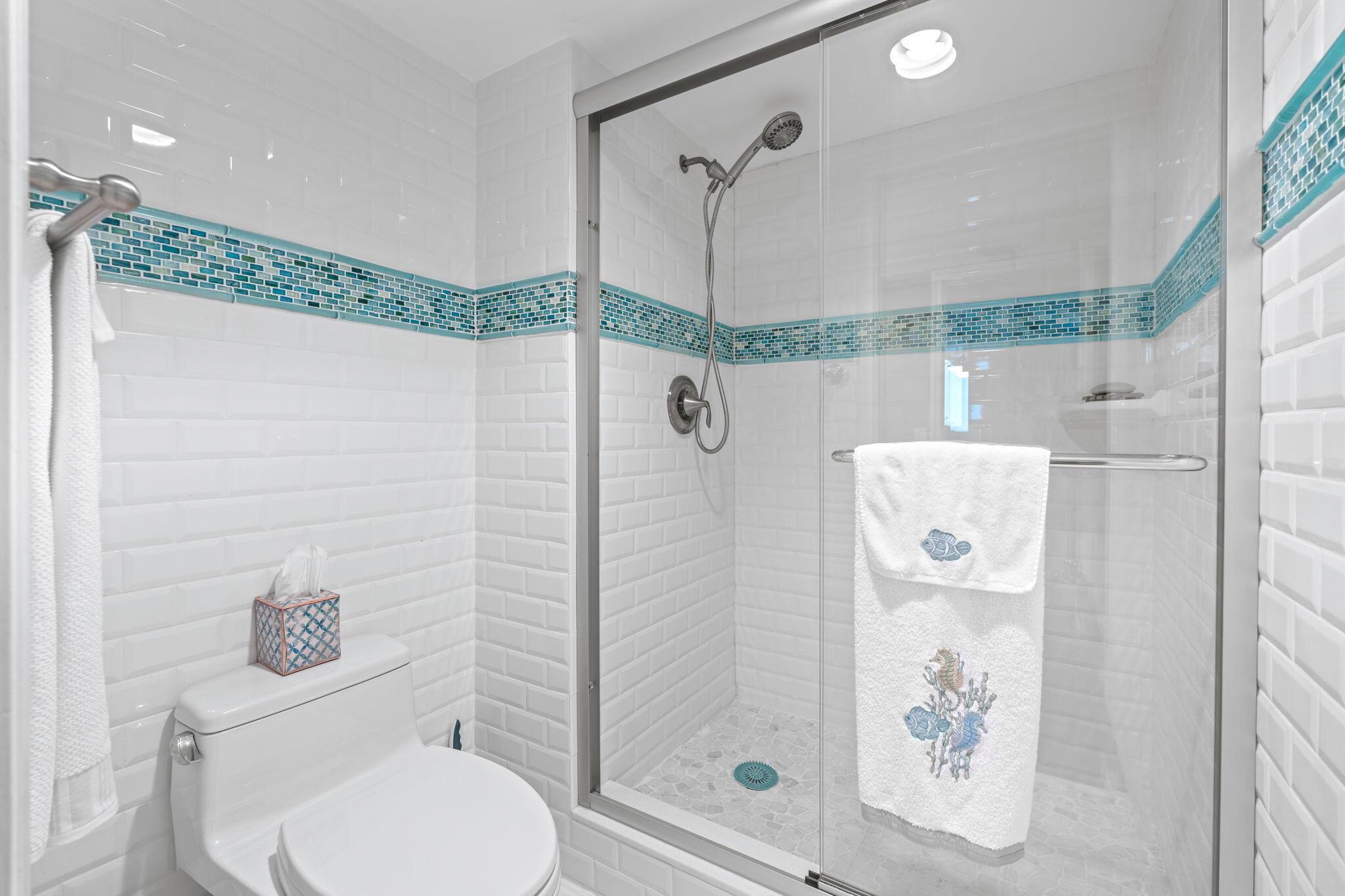 124 Lakeshore Drive 5290