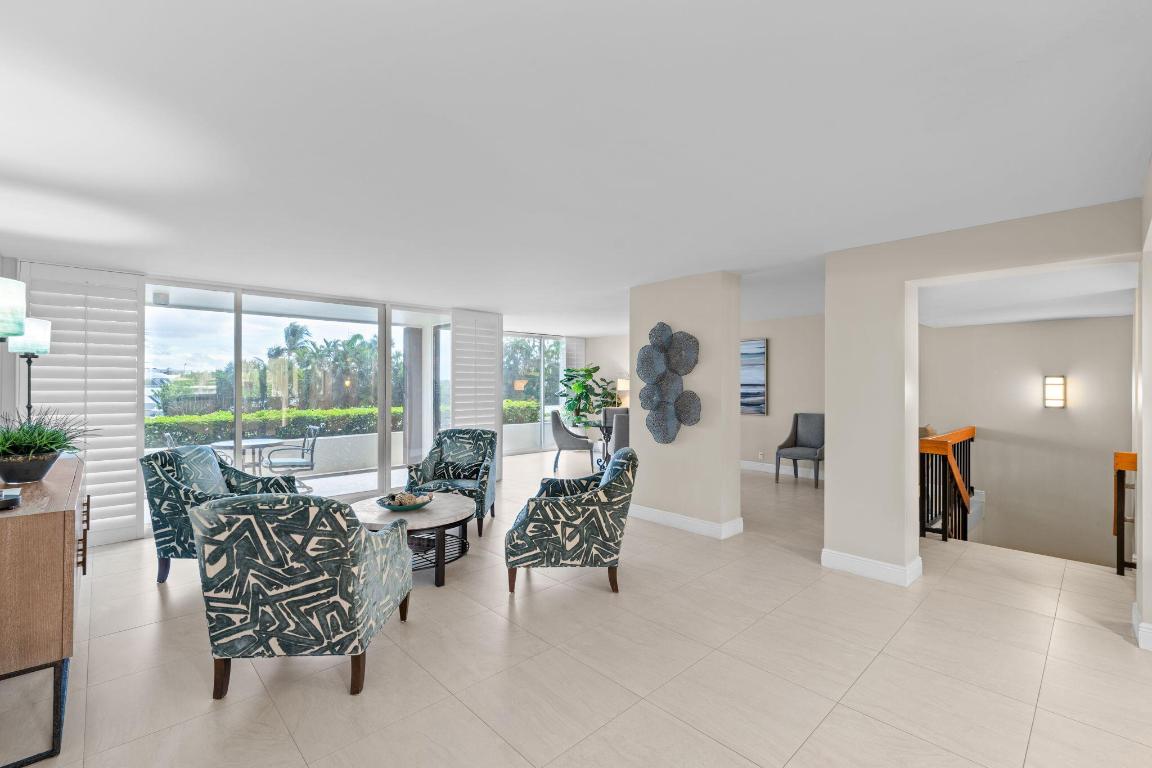 124 Lakeshore Drive 5290