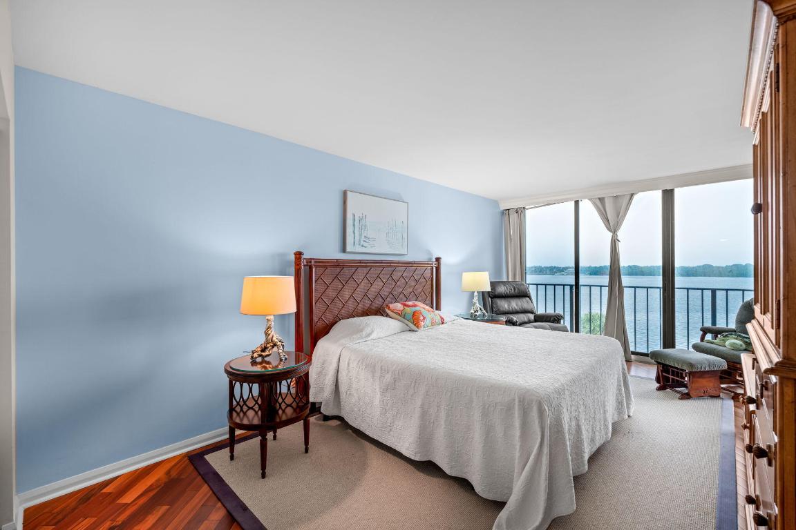 124 Lakeshore Drive 5290