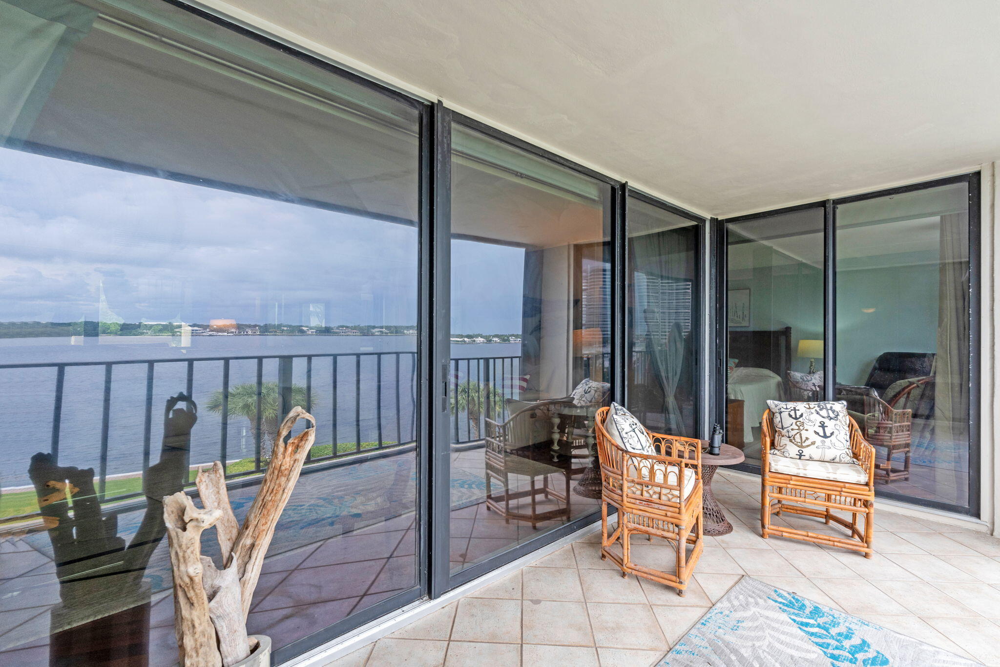 124 Lakeshore Drive 5290