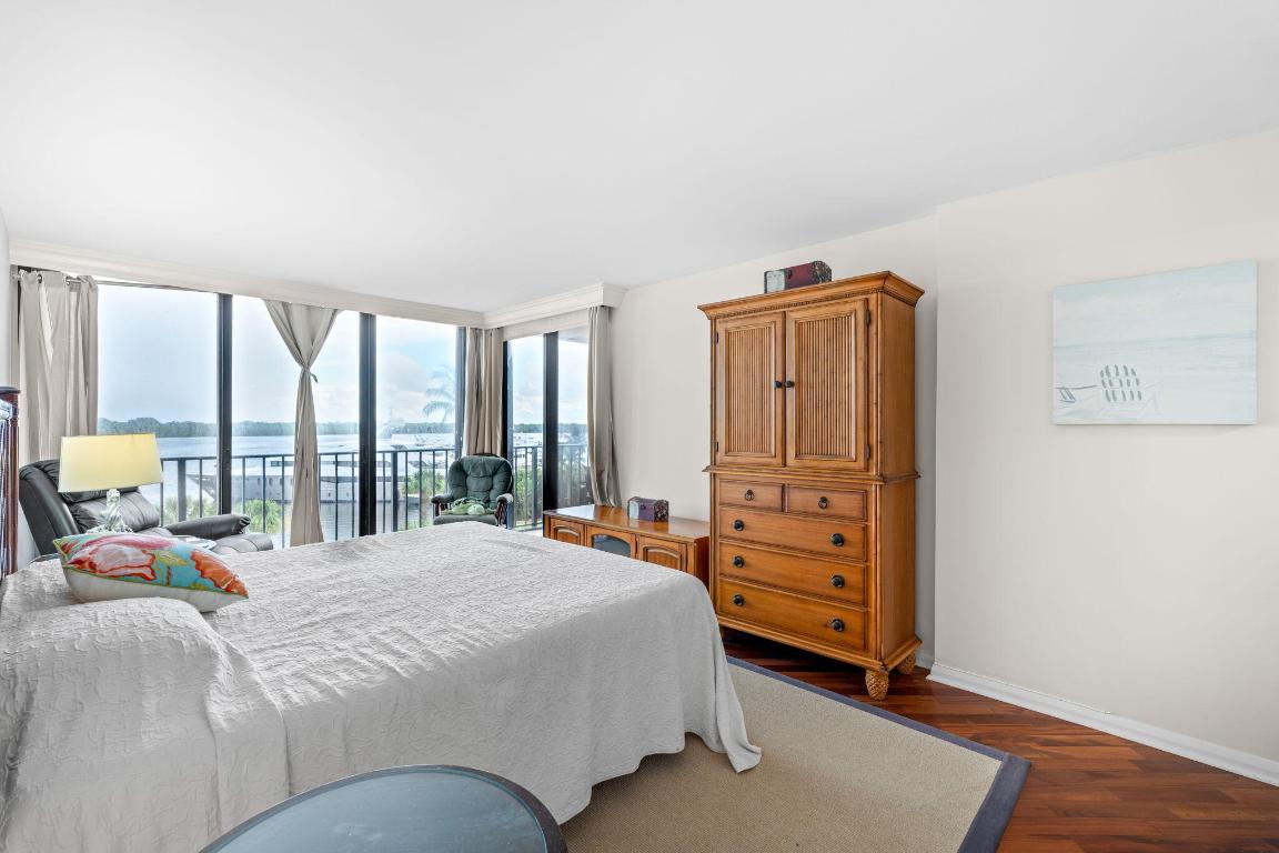 124 Lakeshore Drive 5290