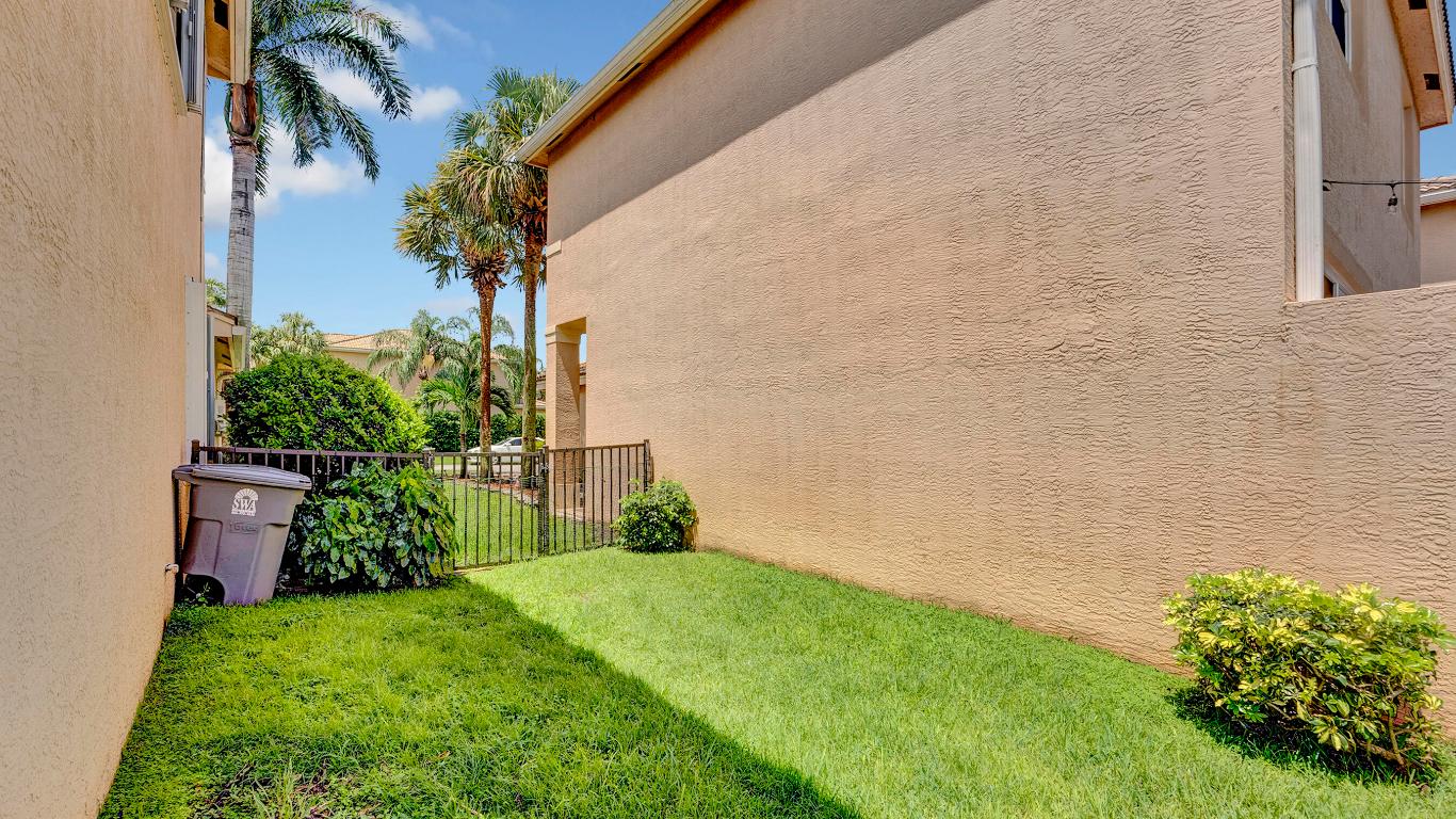 7938 Jewelwood Dr Drive