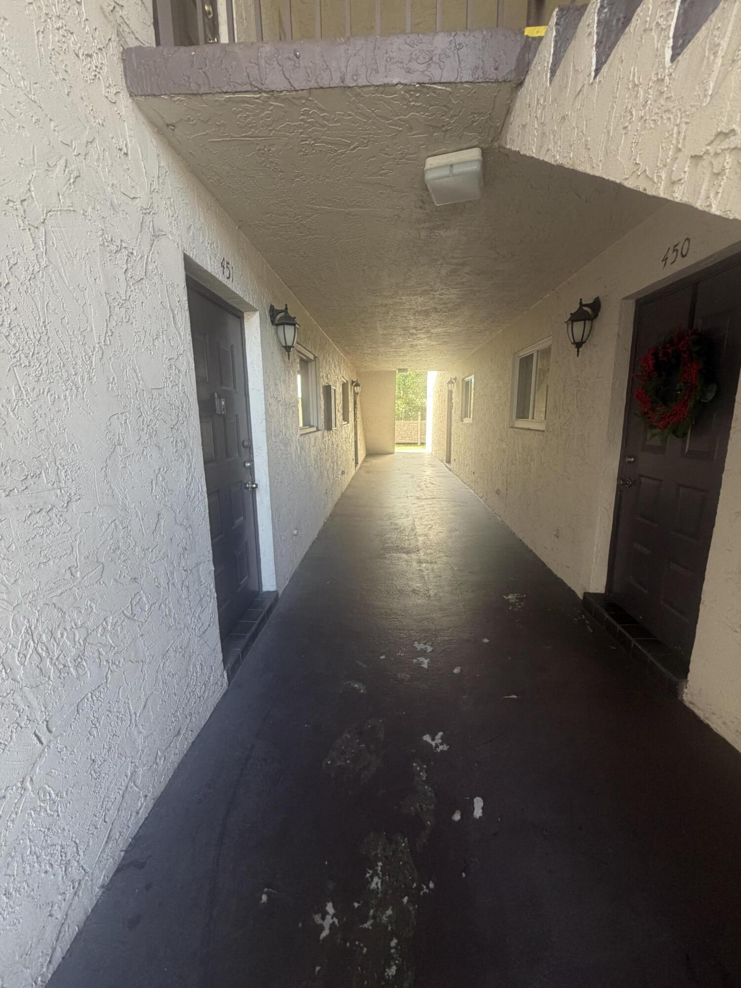 451 N Laurel Drive 1502