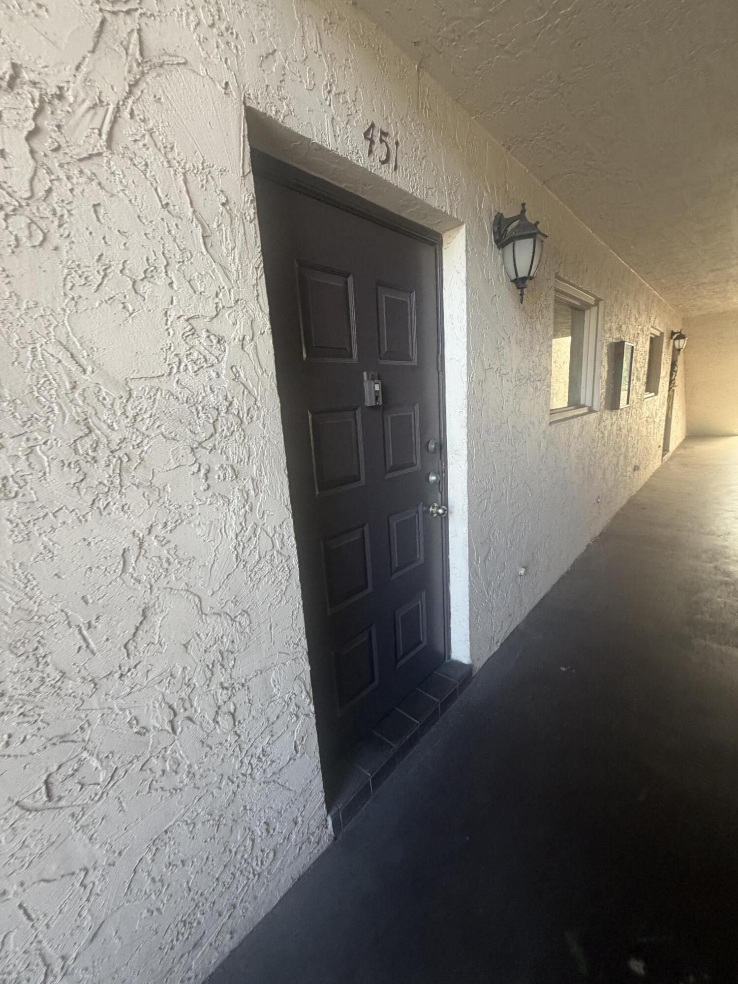 451 N Laurel Drive 1502