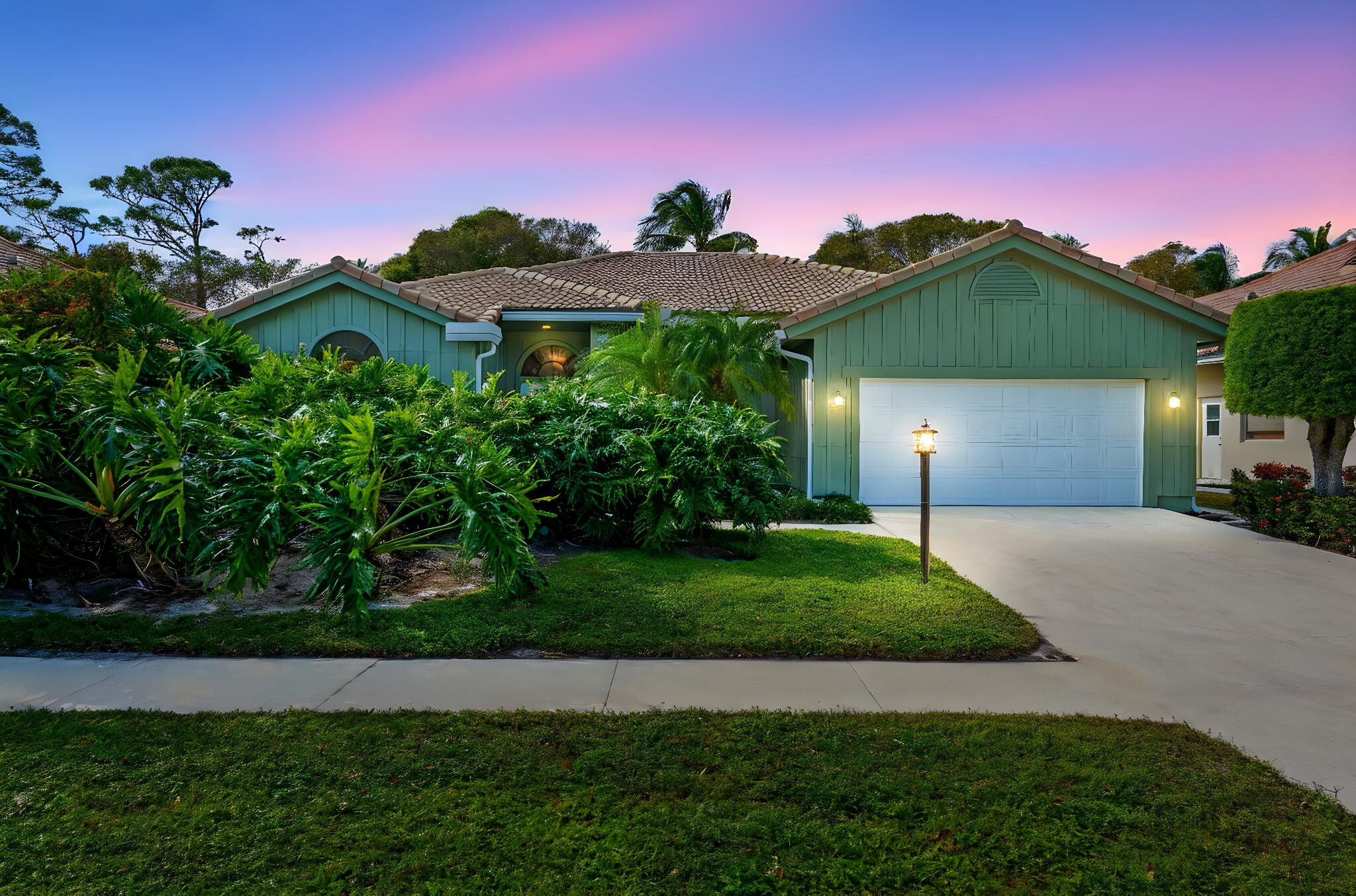 9055 Cypress Hollow Drive