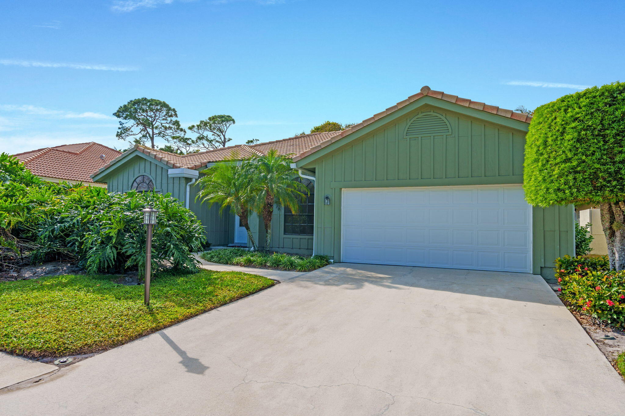 9055 Cypress Hollow Drive