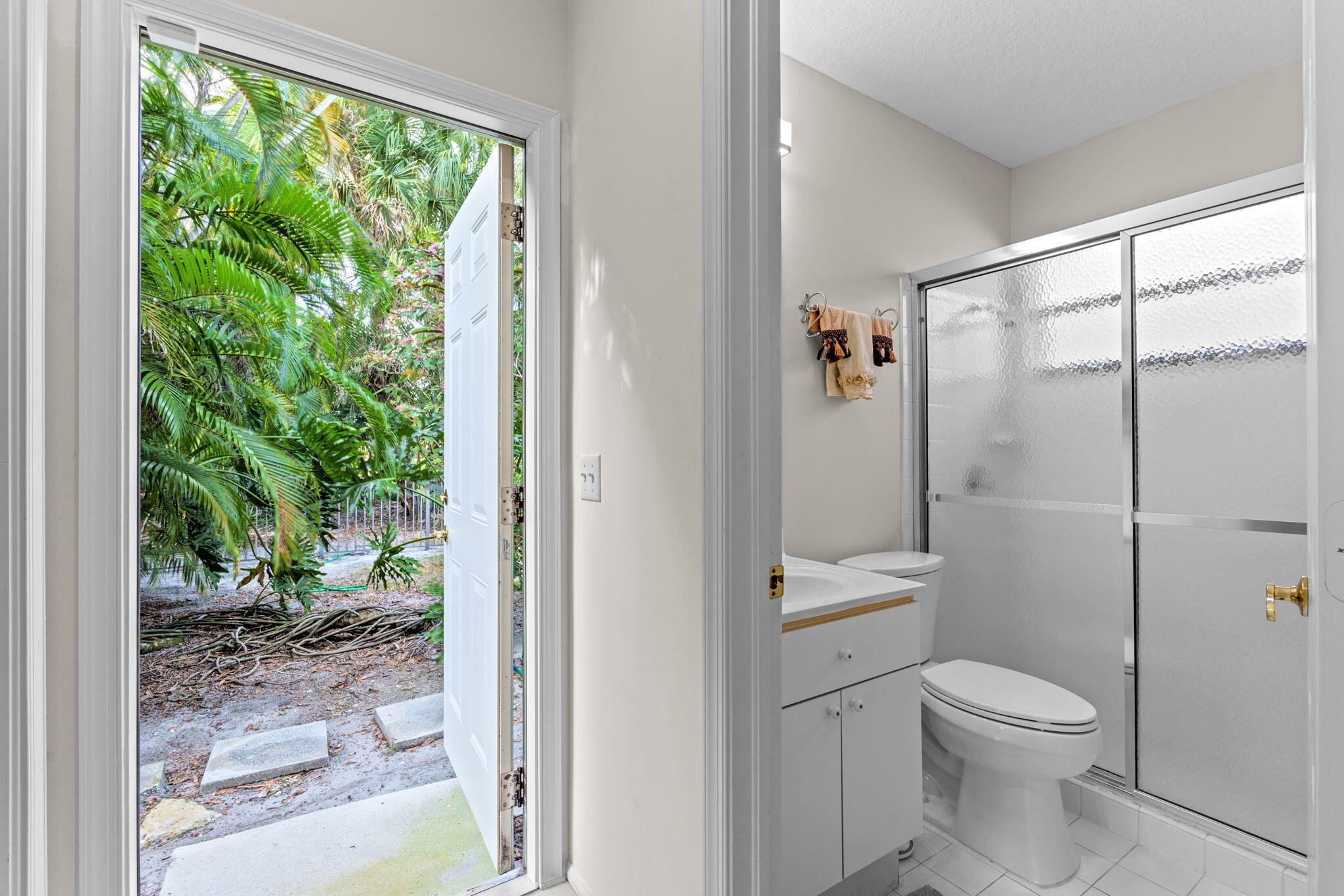 9055 Cypress Hollow Drive