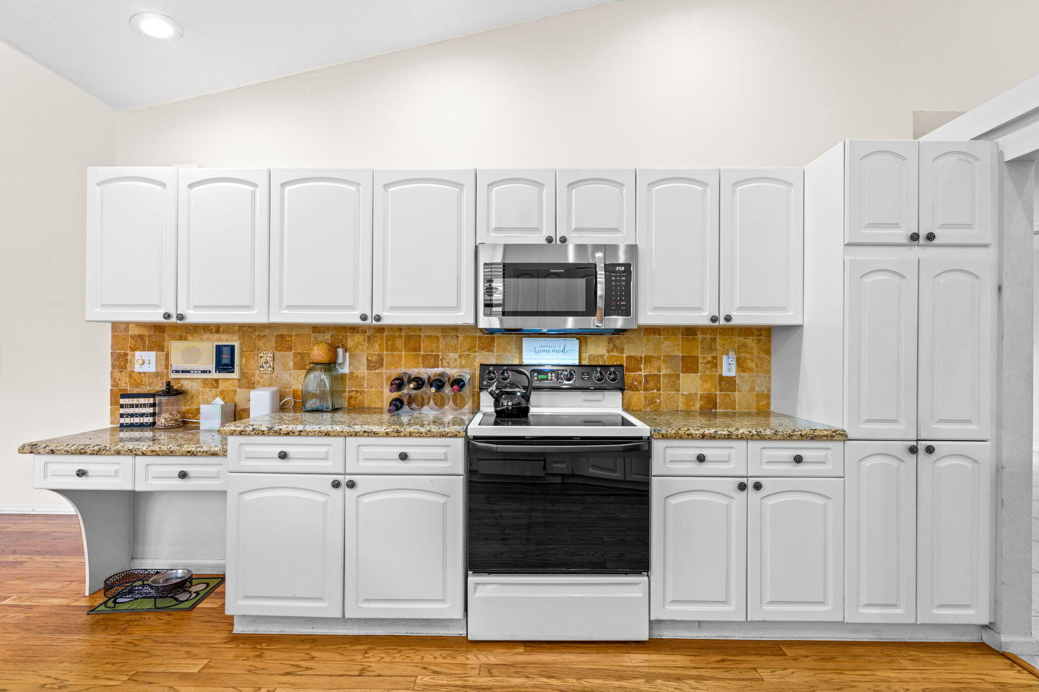 9055 Cypress Hollow Drive