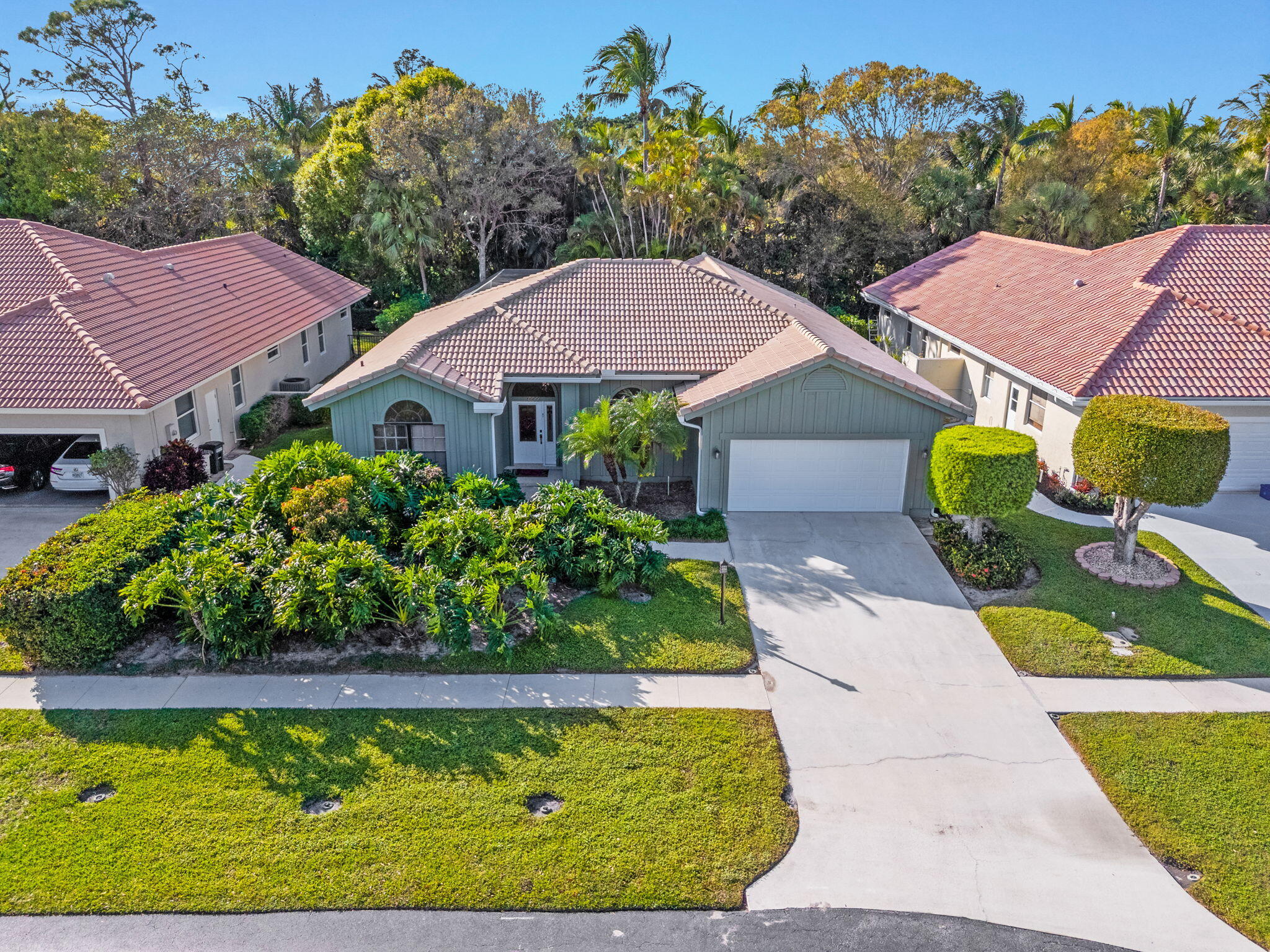 9055 Cypress Hollow Drive