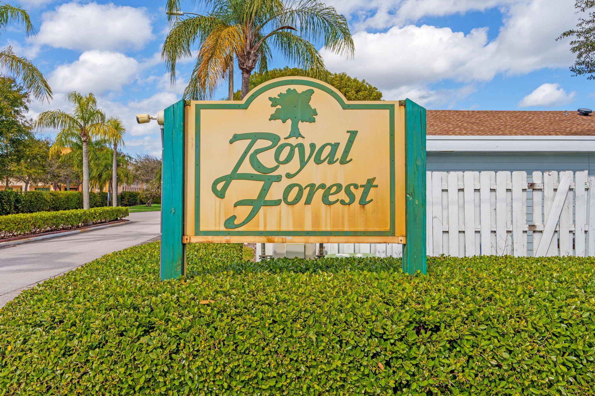 1662 Royal Forest Court