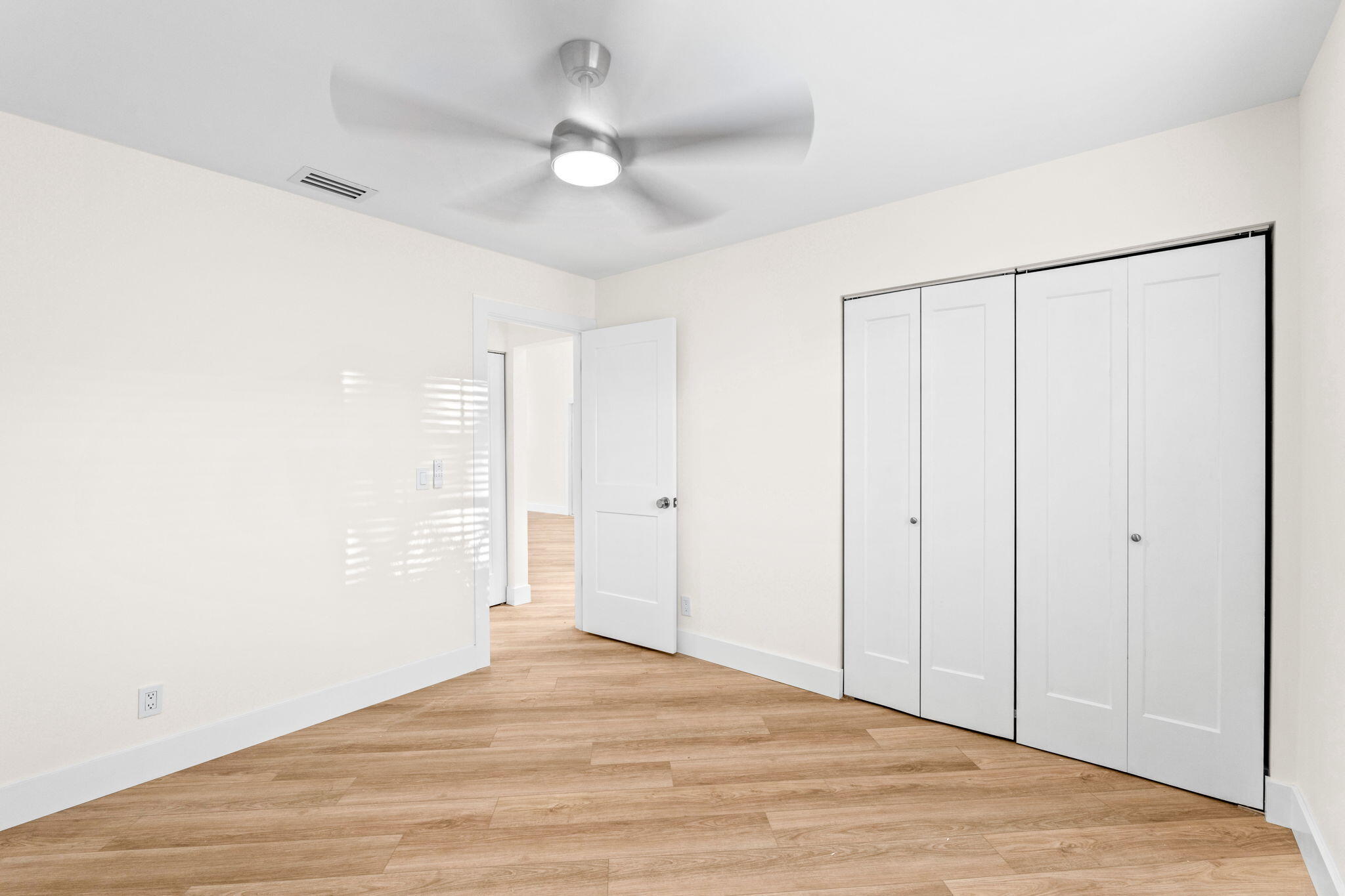 1662 Royal Forest Court