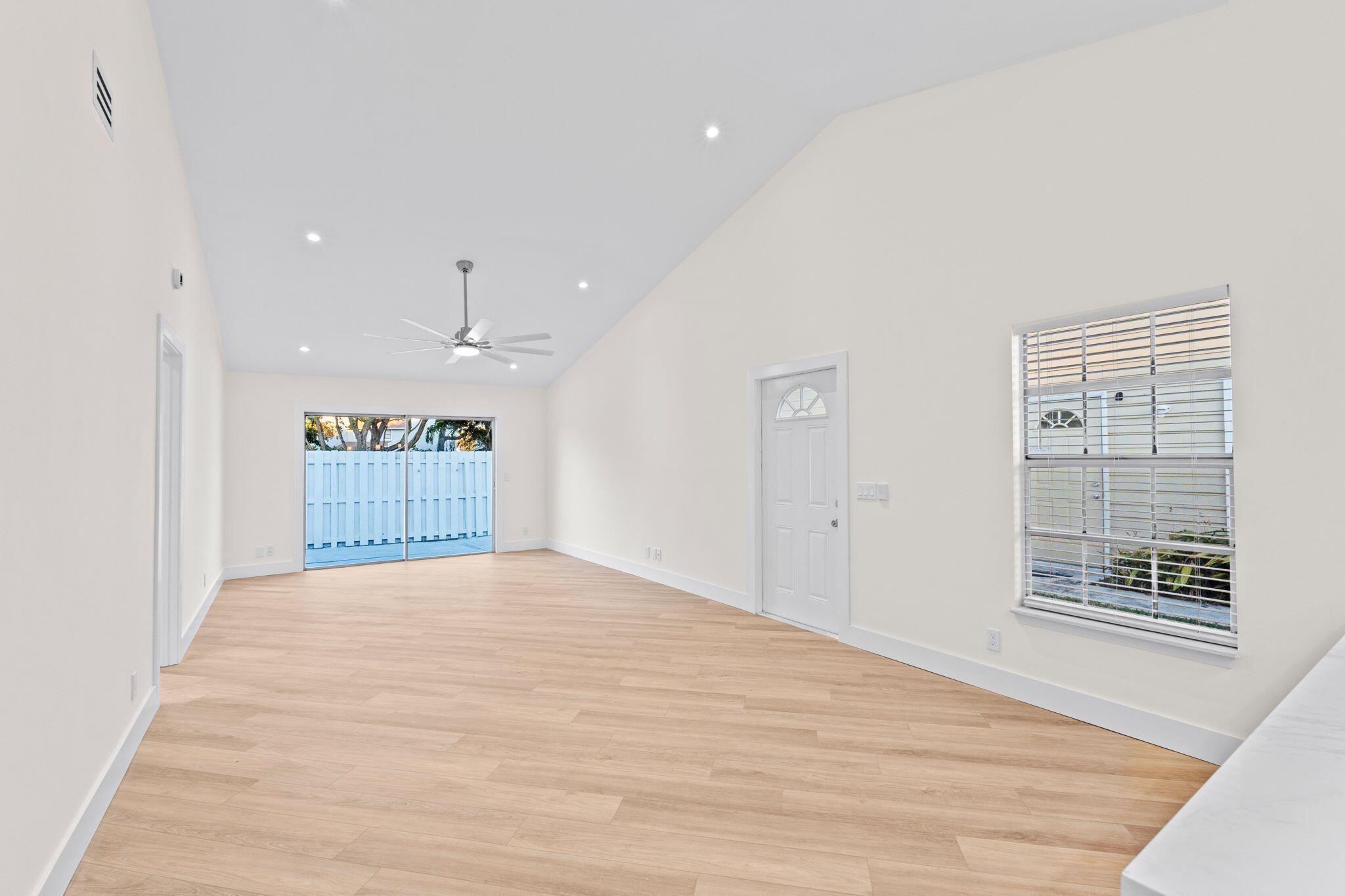 1662 Royal Forest Court