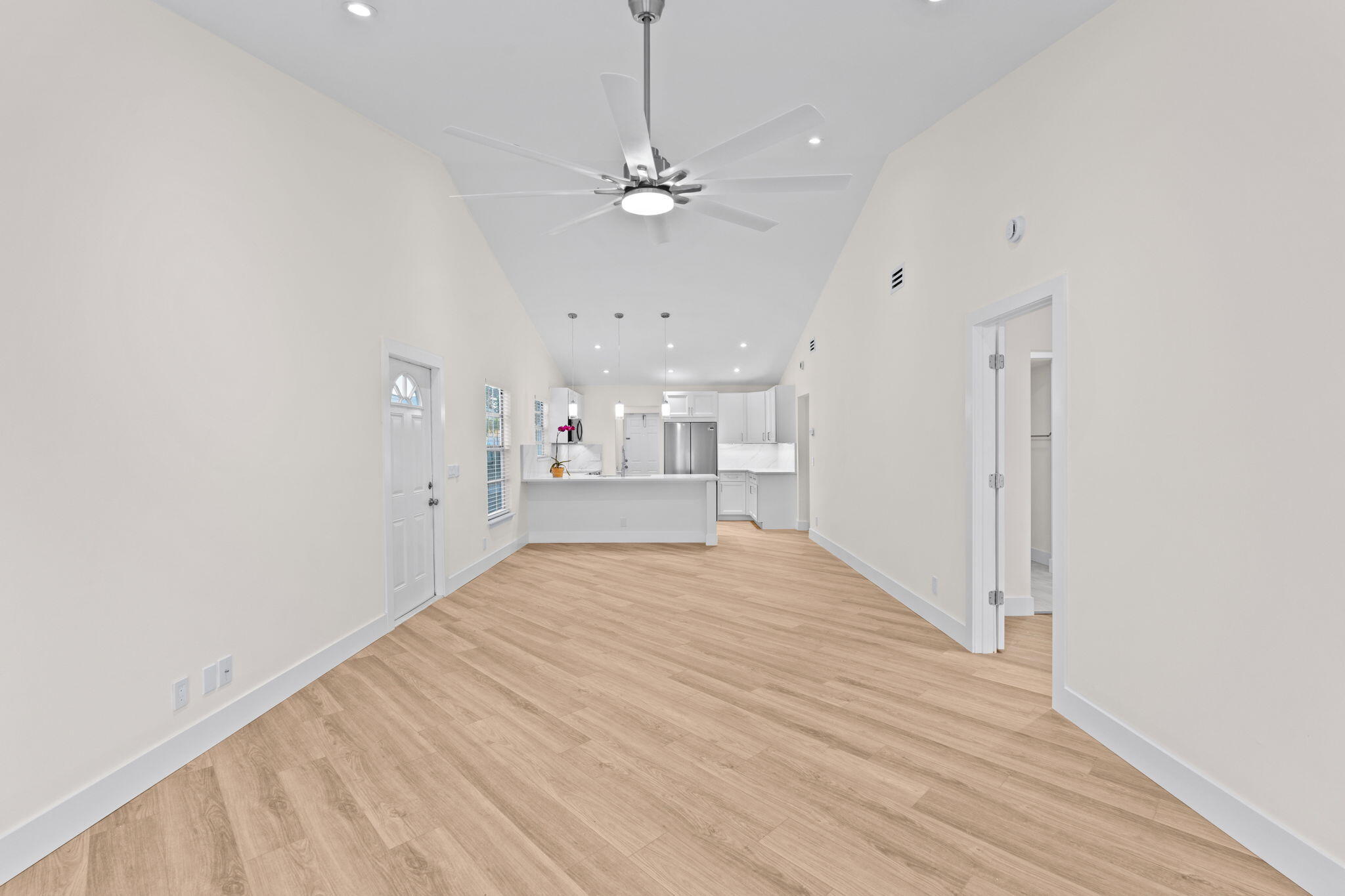 1662 Royal Forest Court