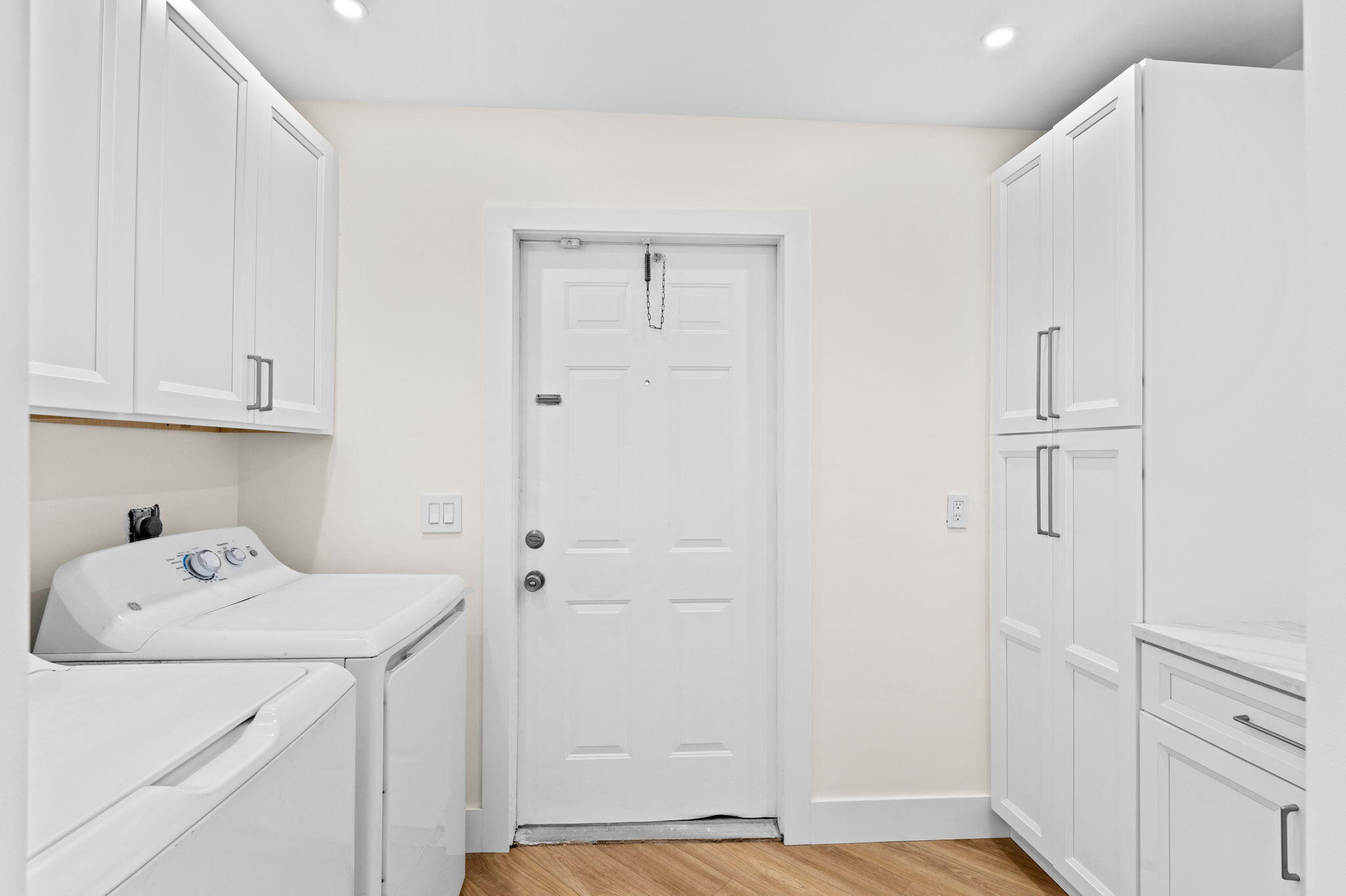 1662 Royal Forest Court