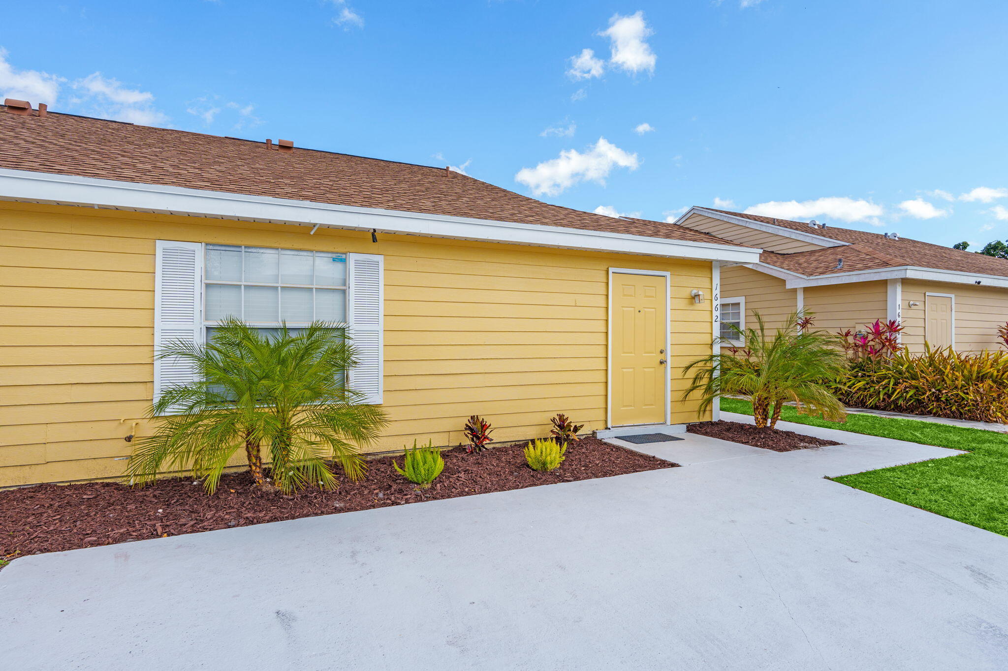 1662 Royal Forest Court