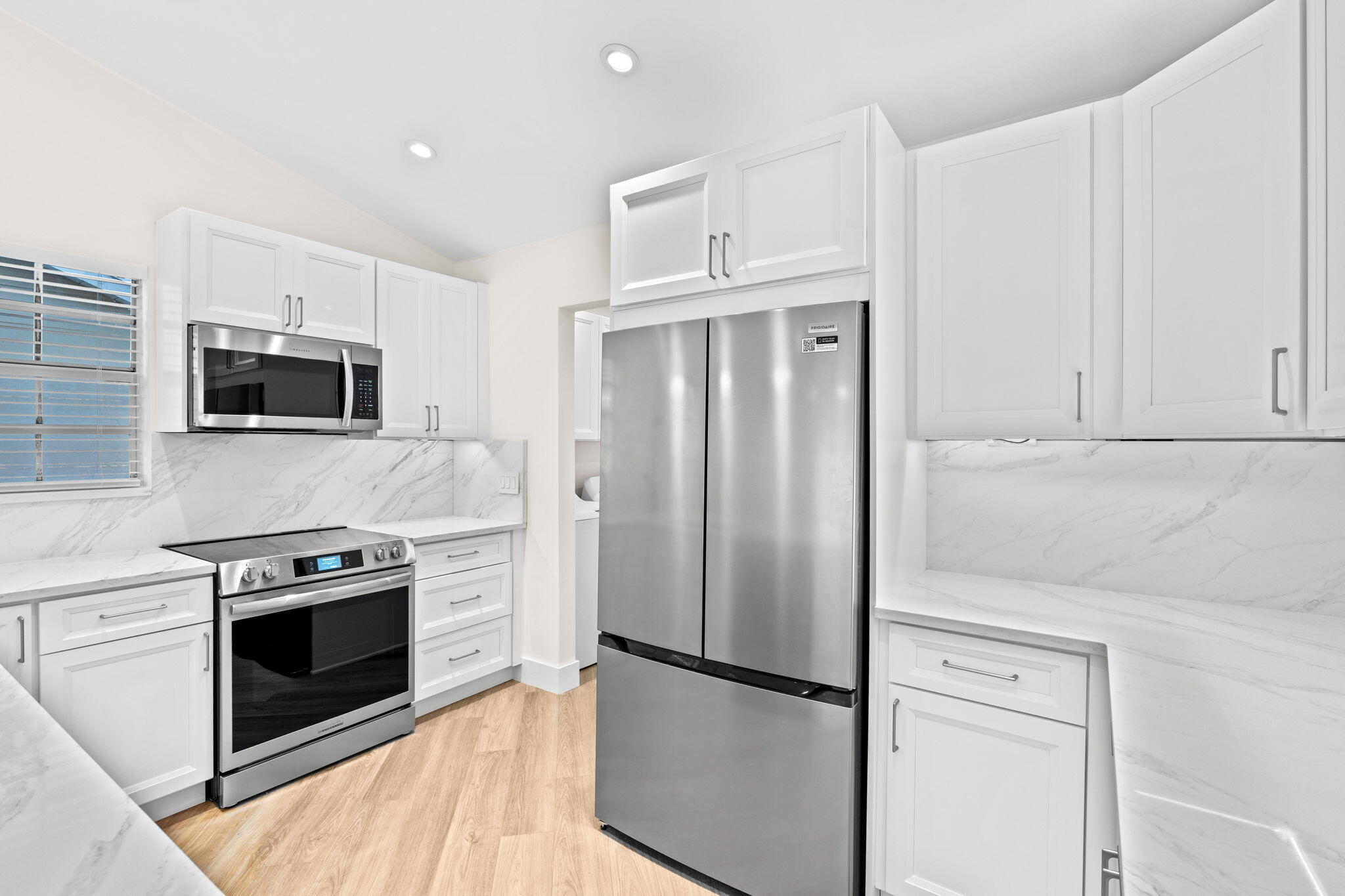 1662 Royal Forest Court