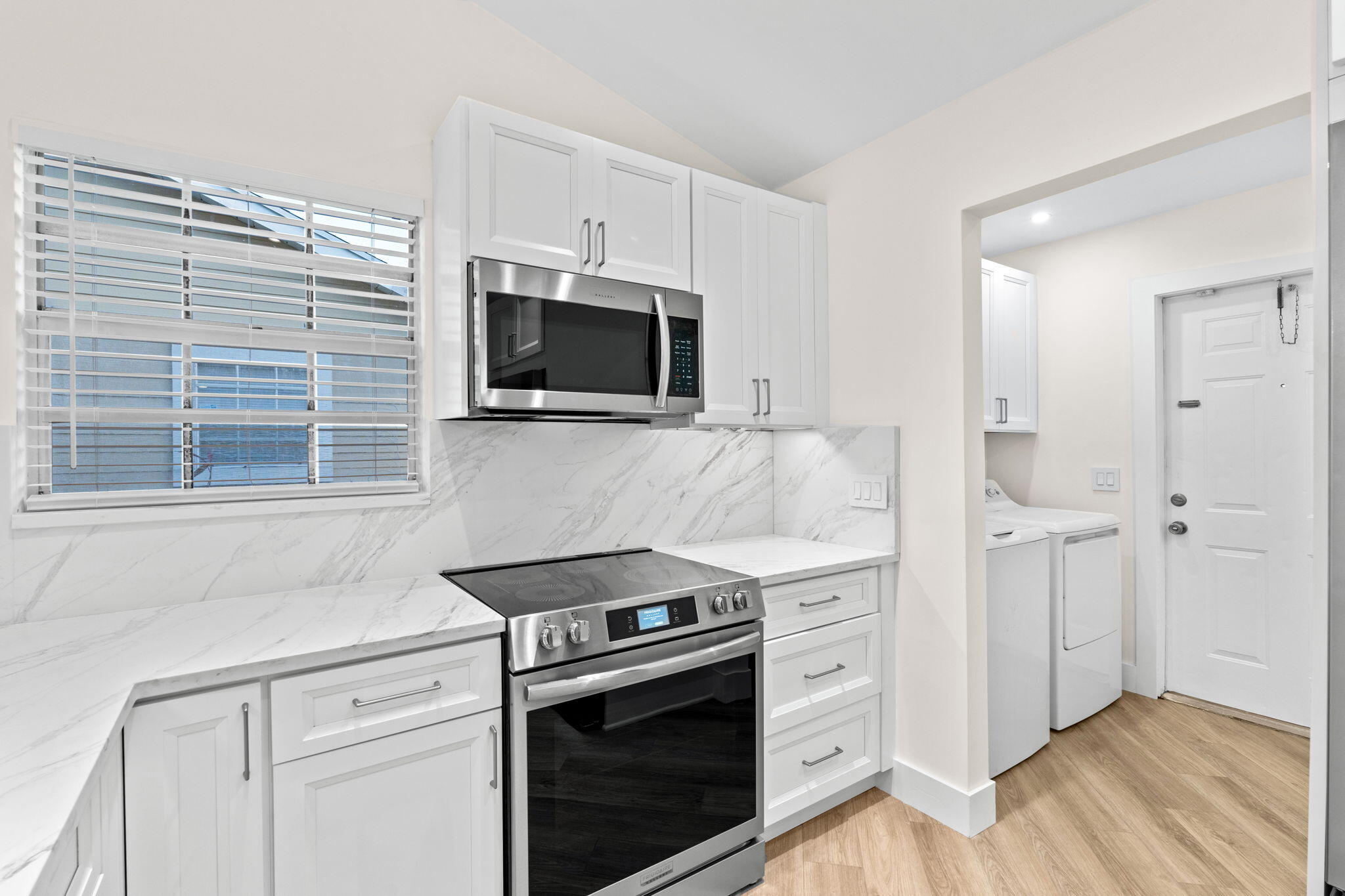 1662 Royal Forest Court