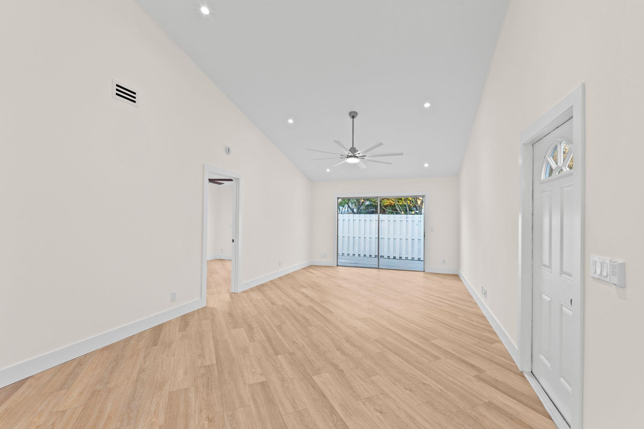 1662 Royal Forest Court