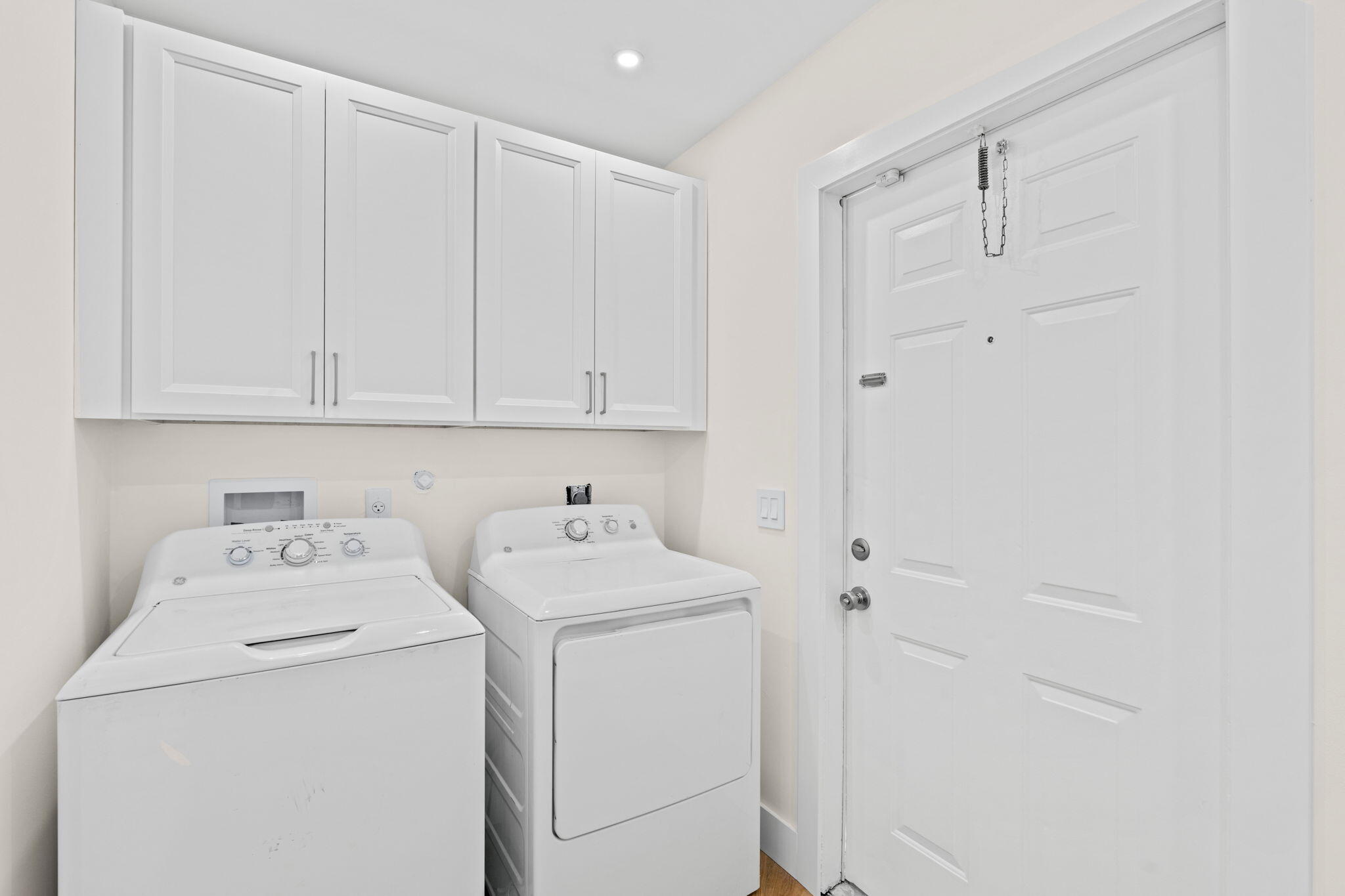 1662 Royal Forest Court