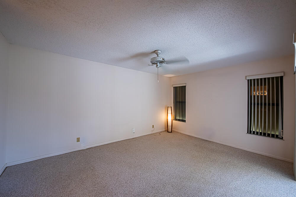 7667 SE Sugar Sand Circle