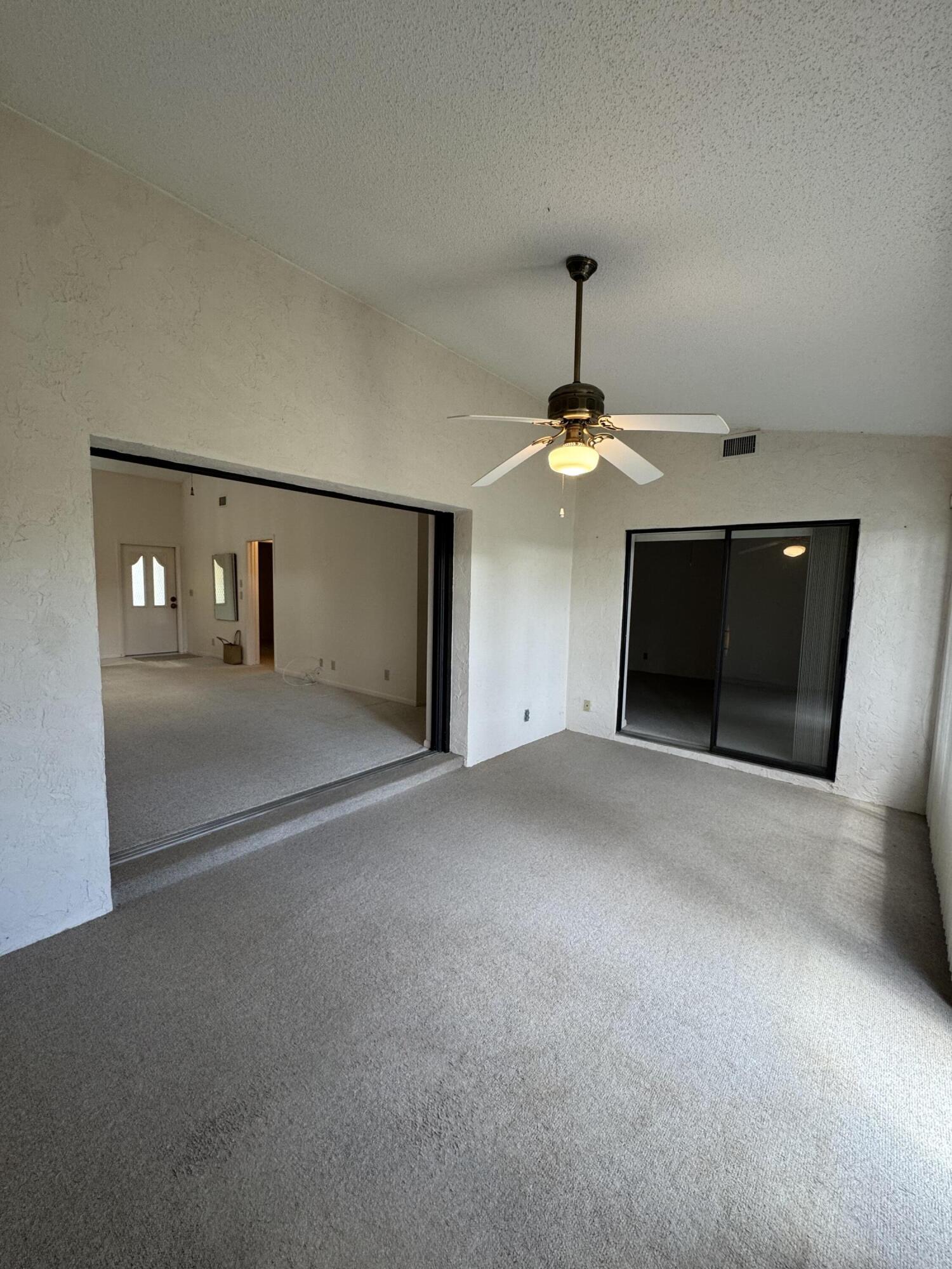 7667 SE Sugar Sand Circle