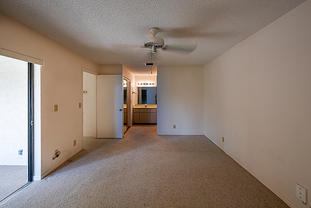 7667 SE Sugar Sand Circle