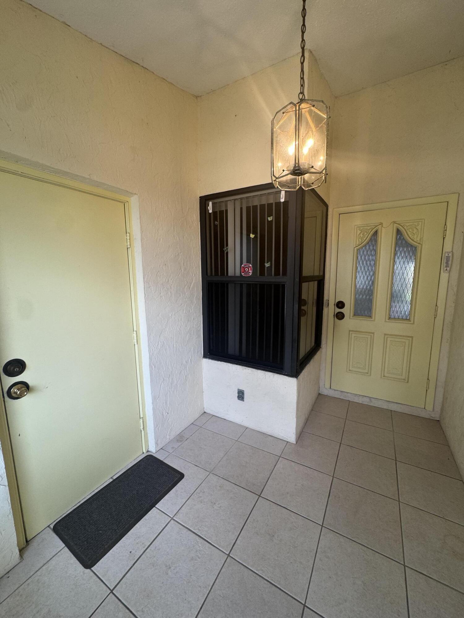 7667 SE Sugar Sand Circle