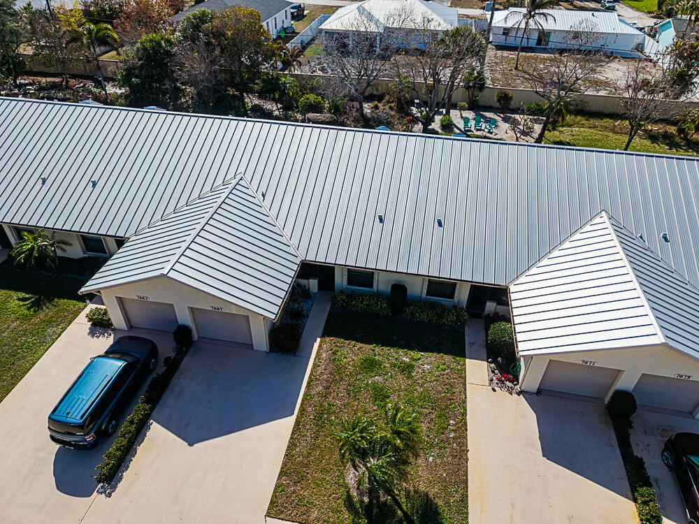 7667 SE Sugar Sand Circle