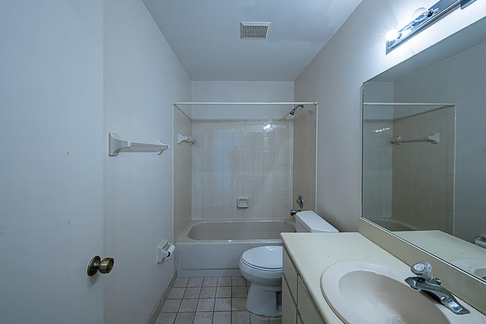 7667 SE Sugar Sand Circle