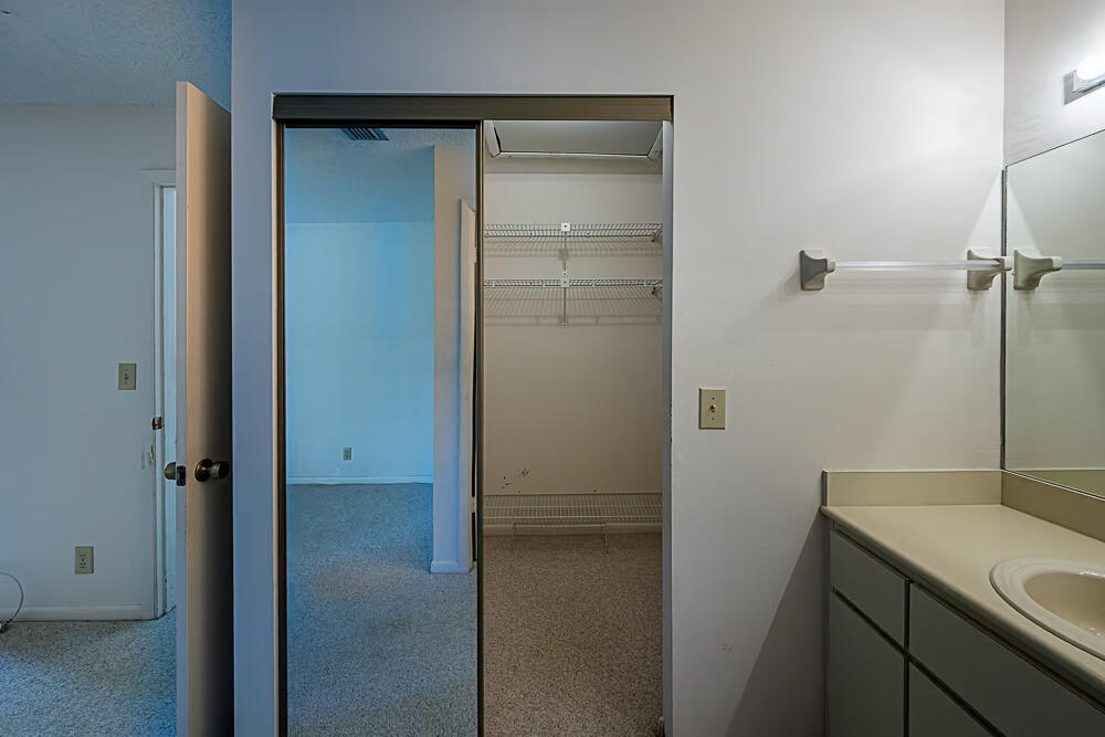 7667 SE Sugar Sand Circle