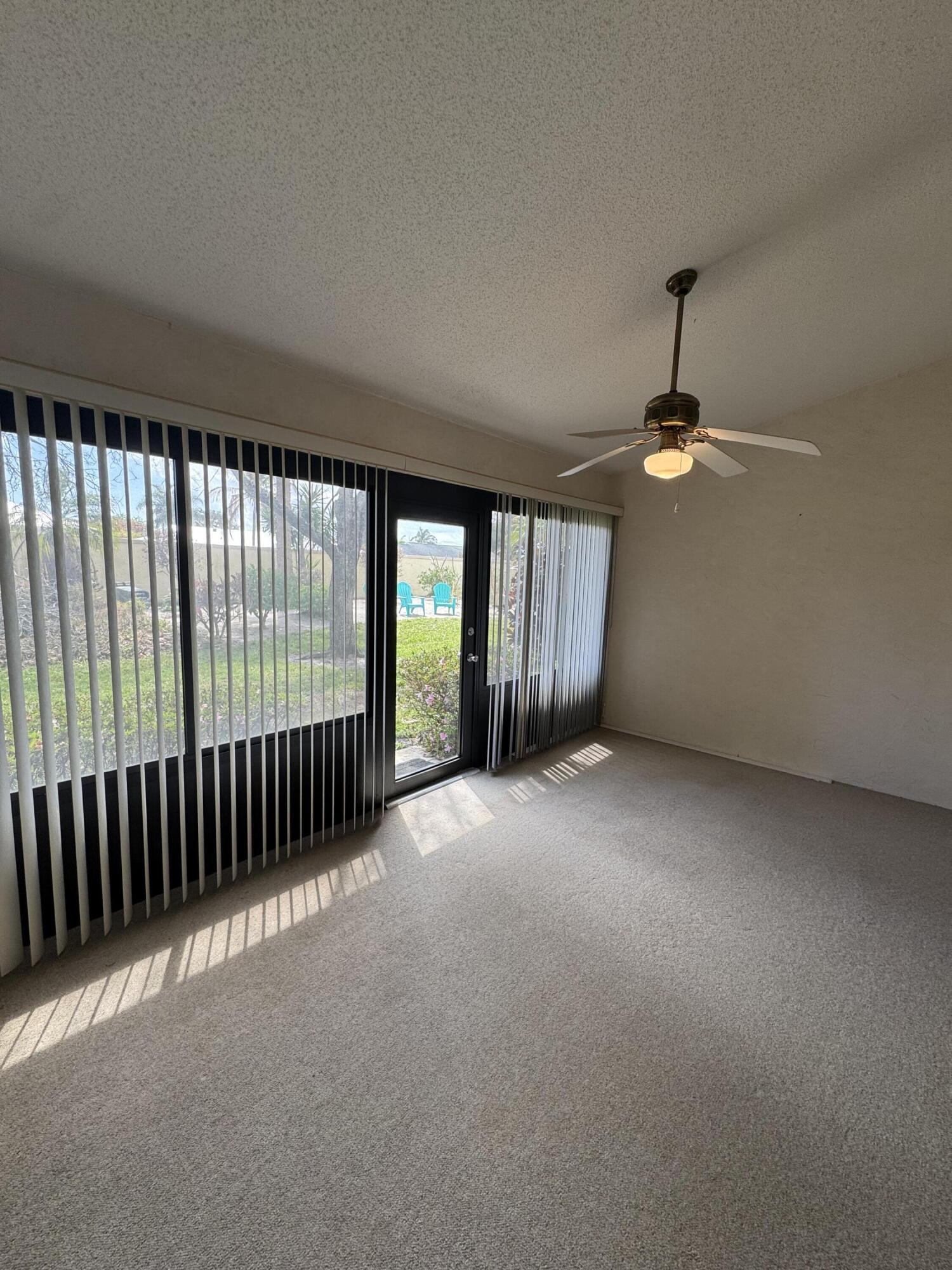 7667 SE Sugar Sand Circle