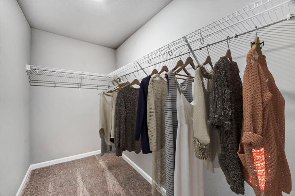 5748 SE Edgewater Circle