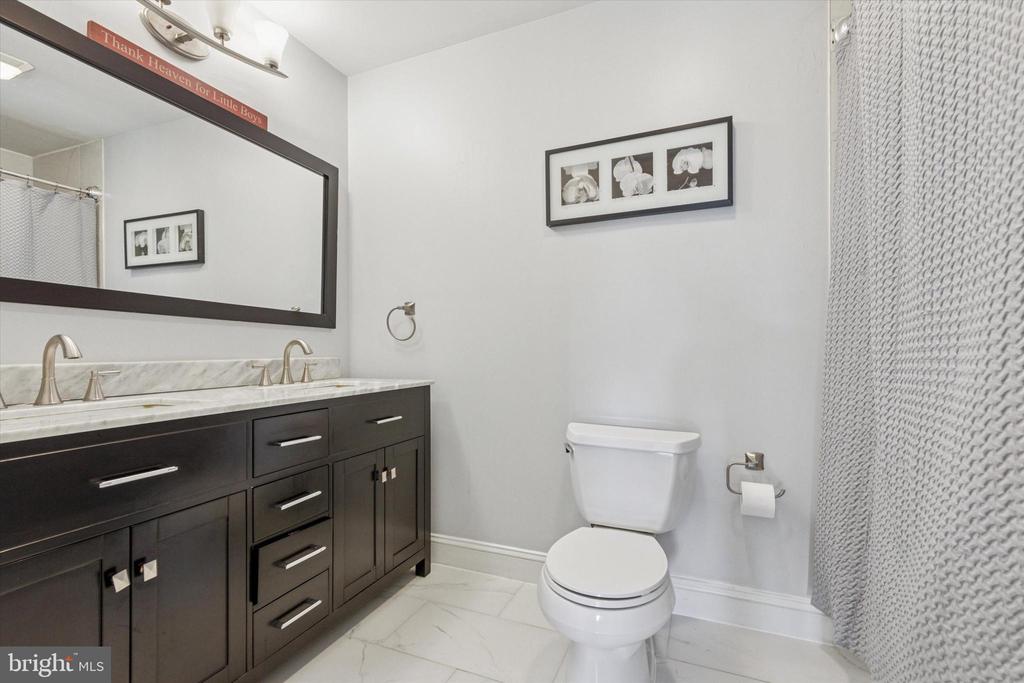 1004 WINDING RIVER LANE