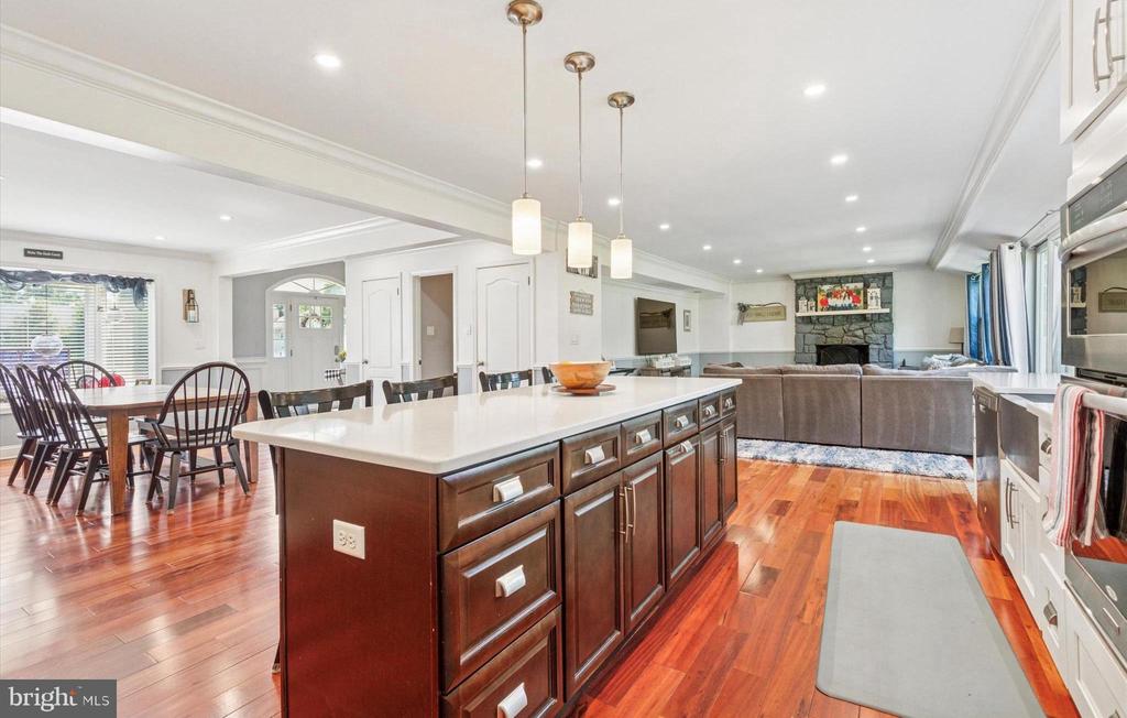 1004 WINDING RIVER LANE