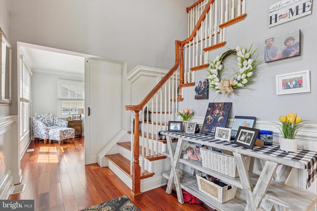 1004 WINDING RIVER LANE